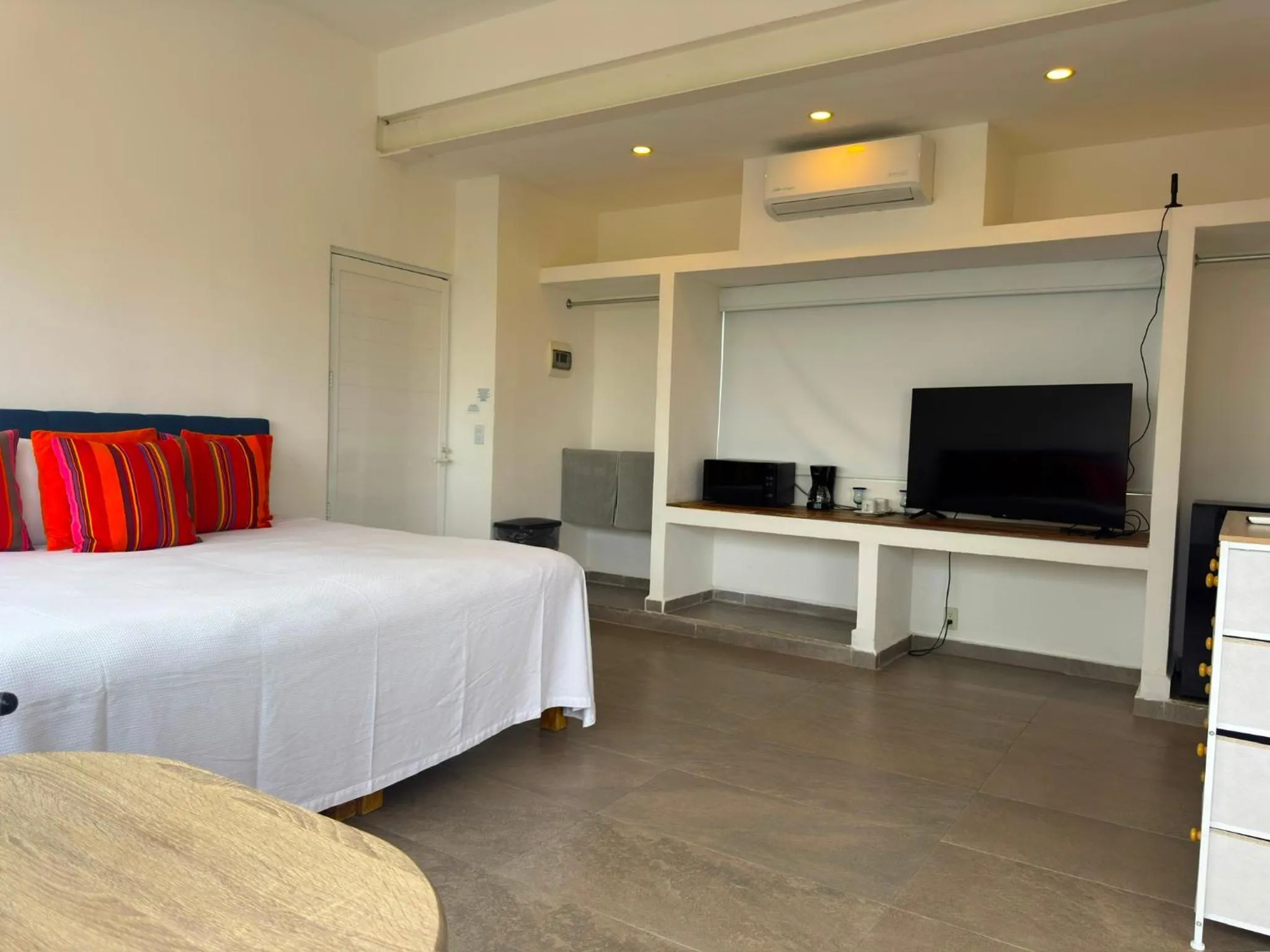 Bed in Papaya Condo Acapulco Diamante -Solo Adultos
