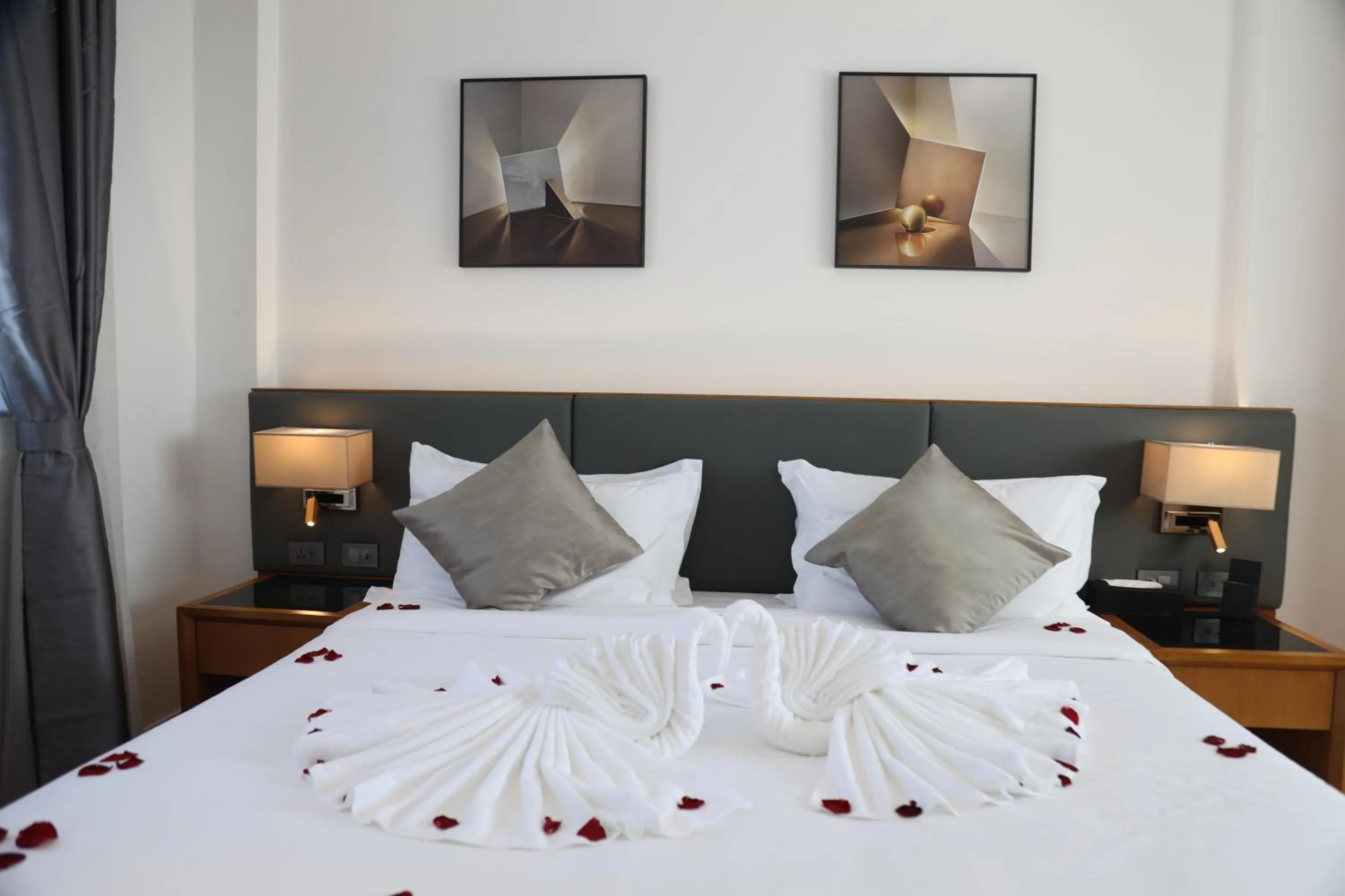 Bedroom, Bed in Hayes Hotel, Addis Ababa