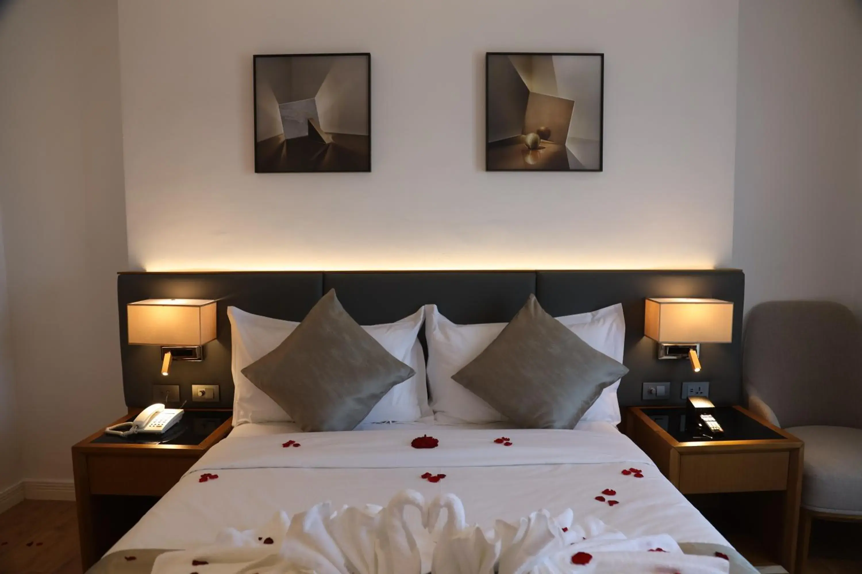 Bedroom, Bed in Hayes Hotel, Addis Ababa Bedroom, Bed in Hayes Hotel, Addis Ababa