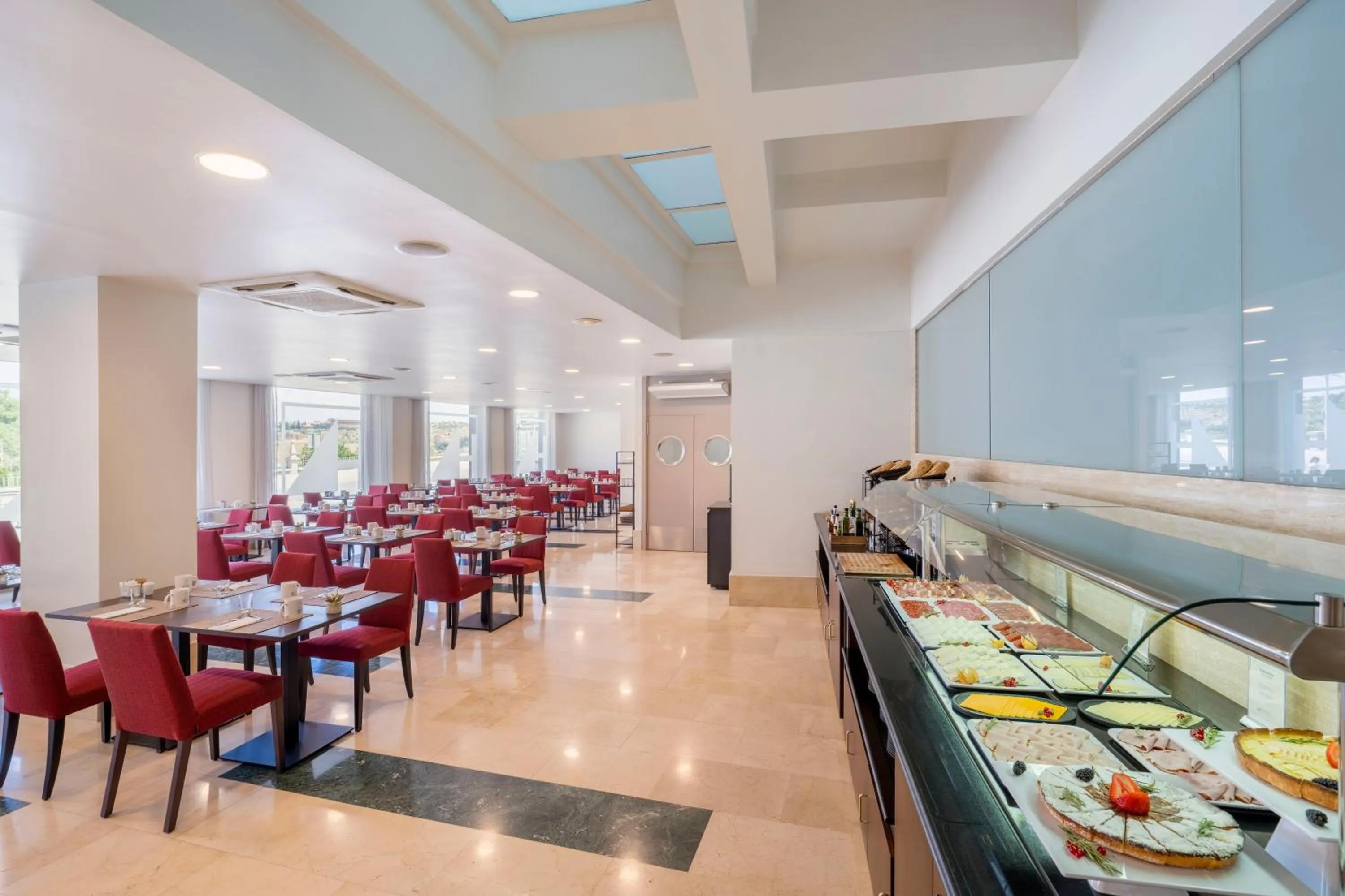 Breakfast in Eurostars Plaza Acueducto