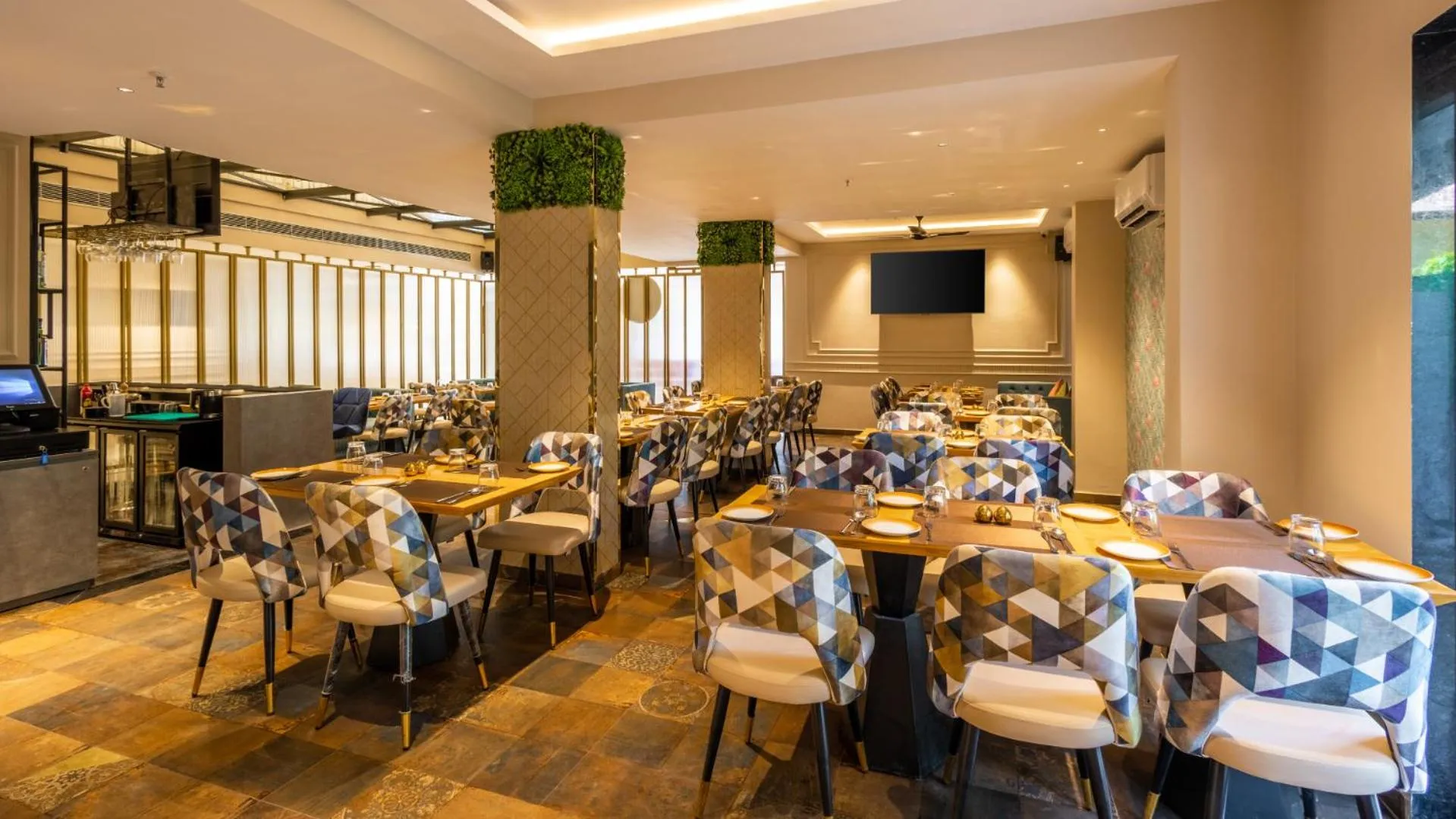 Restaurant/places to eat in Renest Calangute Goa