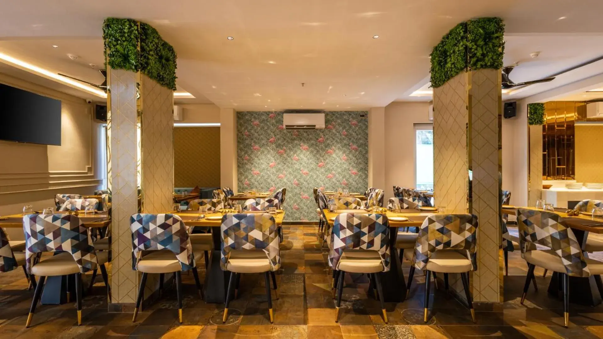 Restaurant/places to eat in Renest Calangute Goa Restaurant/places to eat in Renest Calangute Goa