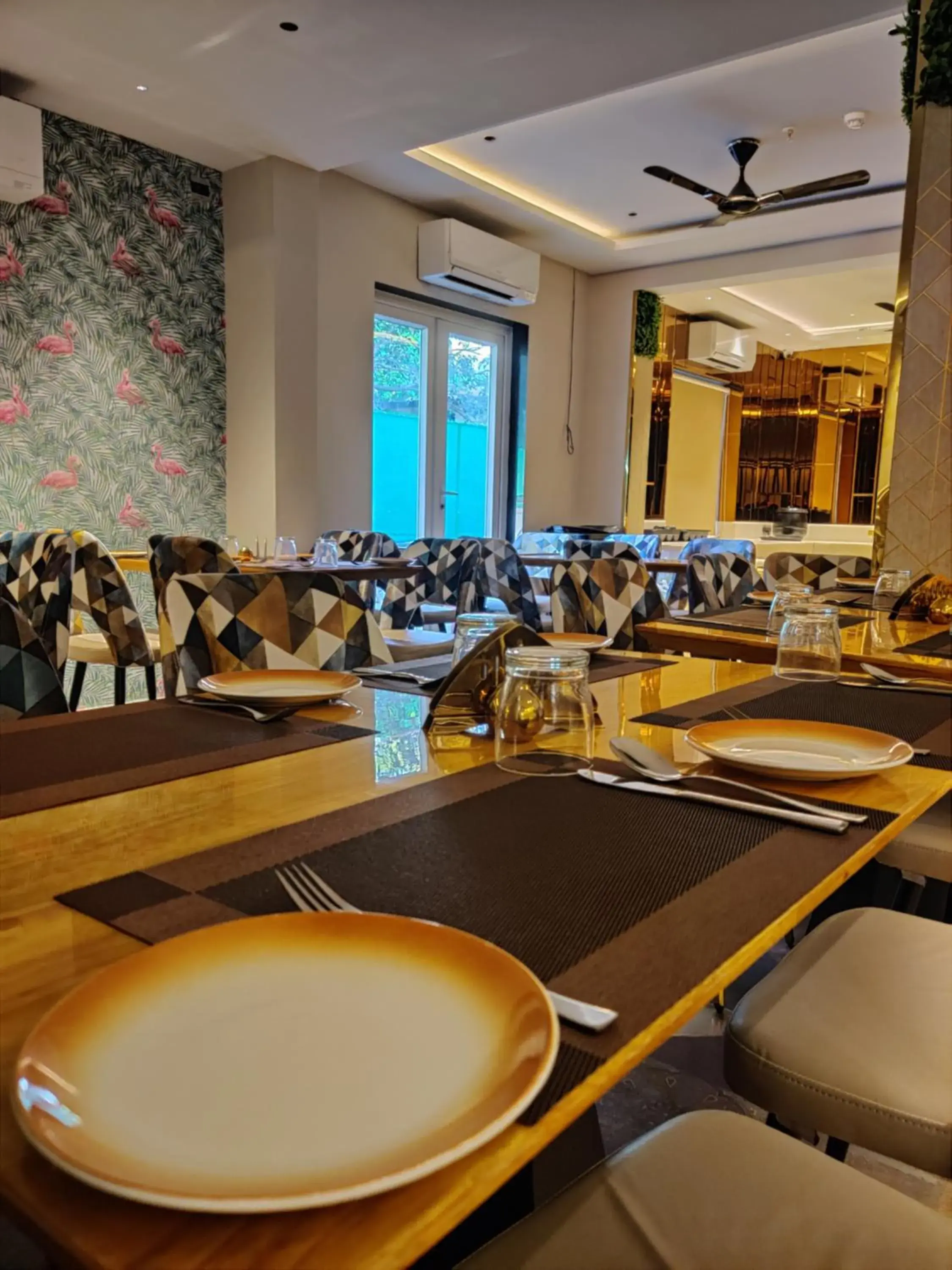 Restaurant/places to eat in Renest Calangute Goa Restaurant/places to eat in Renest Calangute Goa