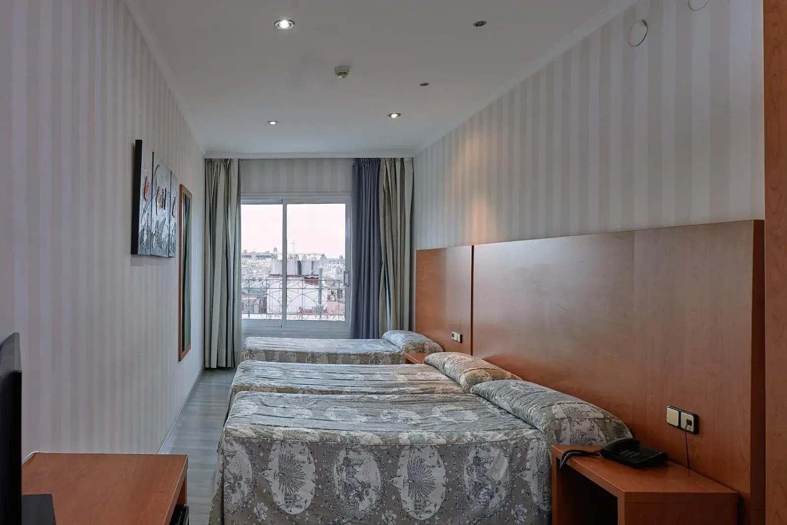 Photo of the whole room, Bed in Ramblas Hotel Photo of the whole room, Bed in Ramblas Hotel