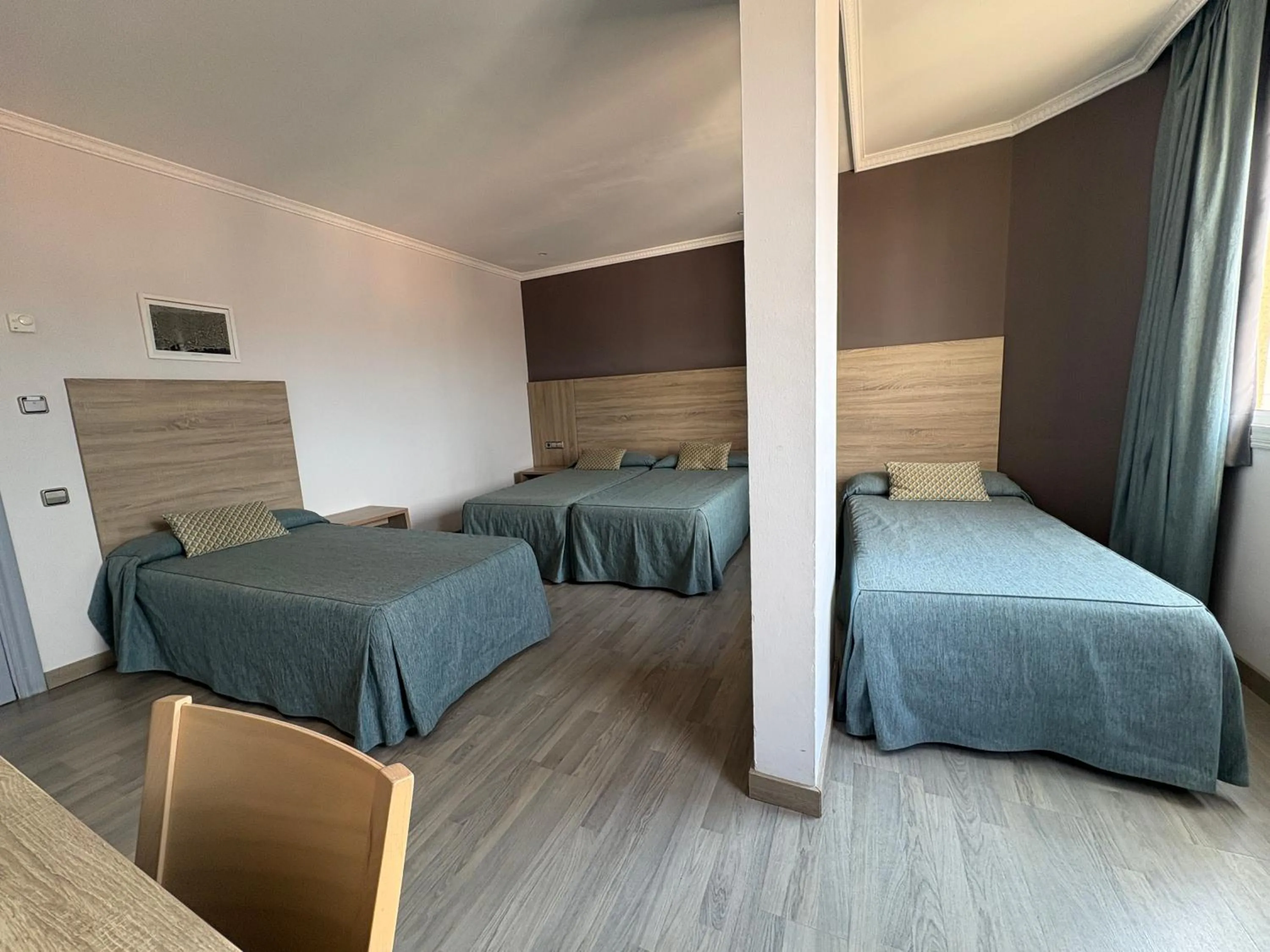 Photo of the whole room, Bed in Ramblas Hotel