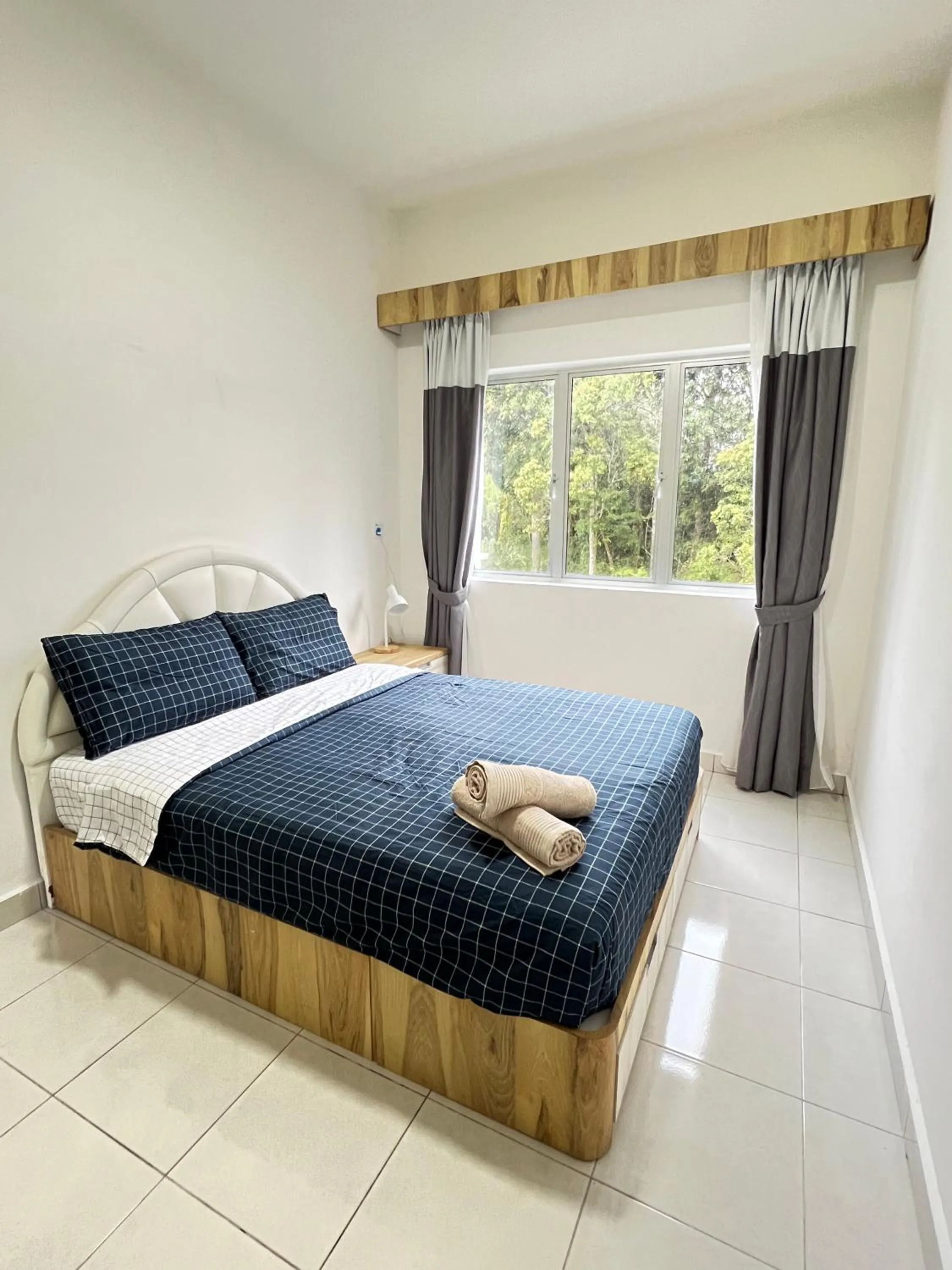 Bedroom, Bed in Cozystay @ The Quintet, Cameron