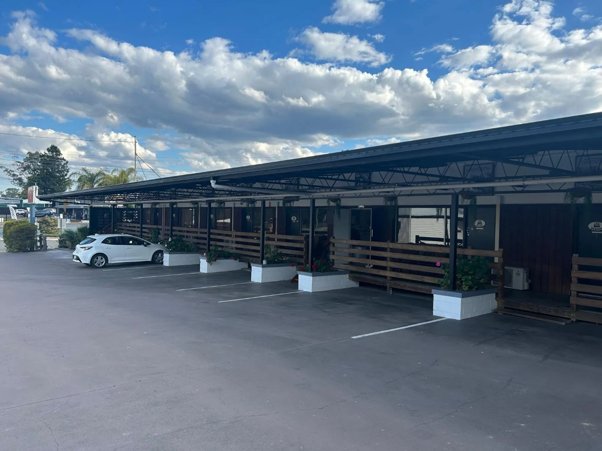 Parking in Kilcoy Motel
