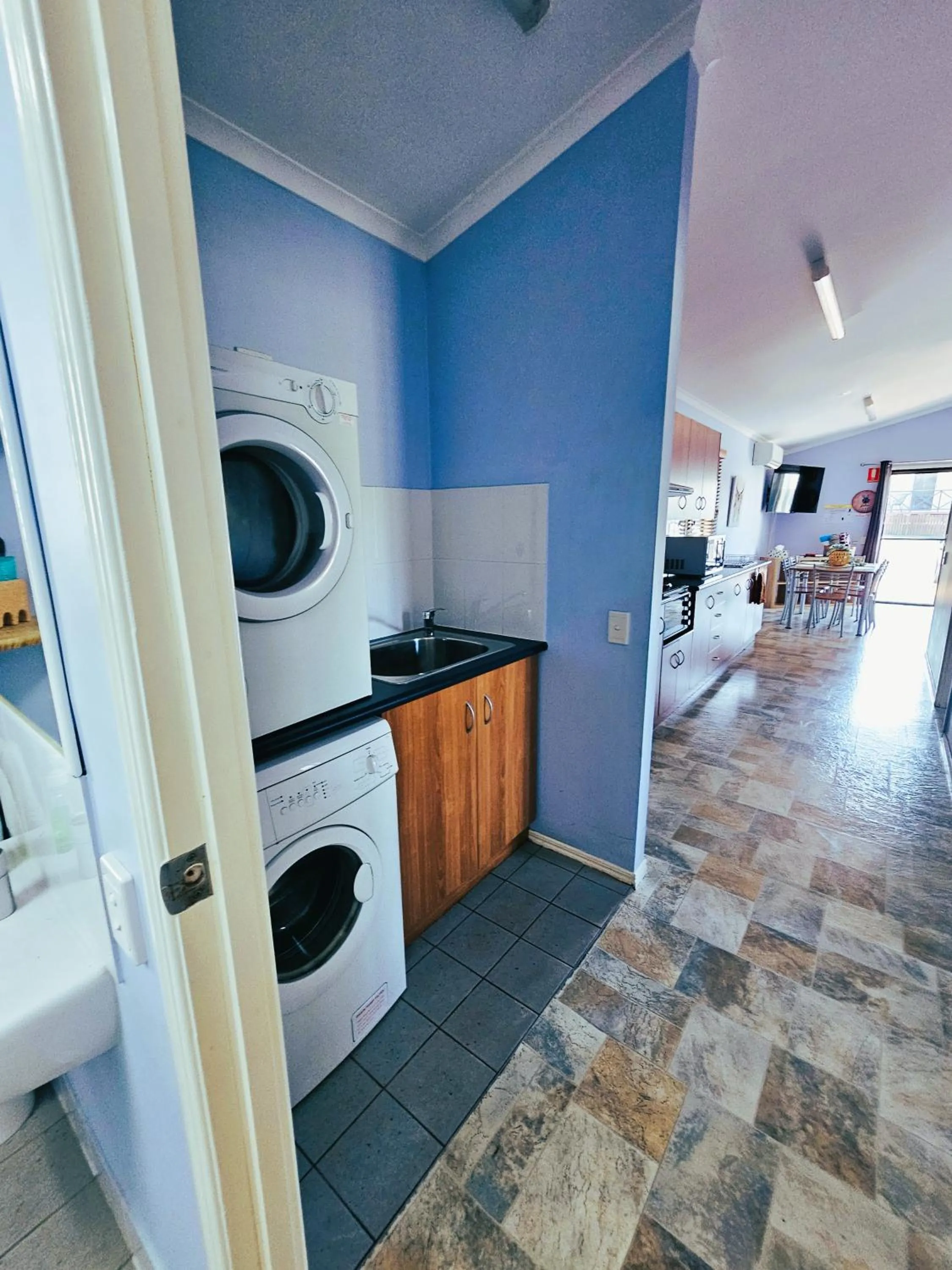 washing machine in Kilcoy Motel