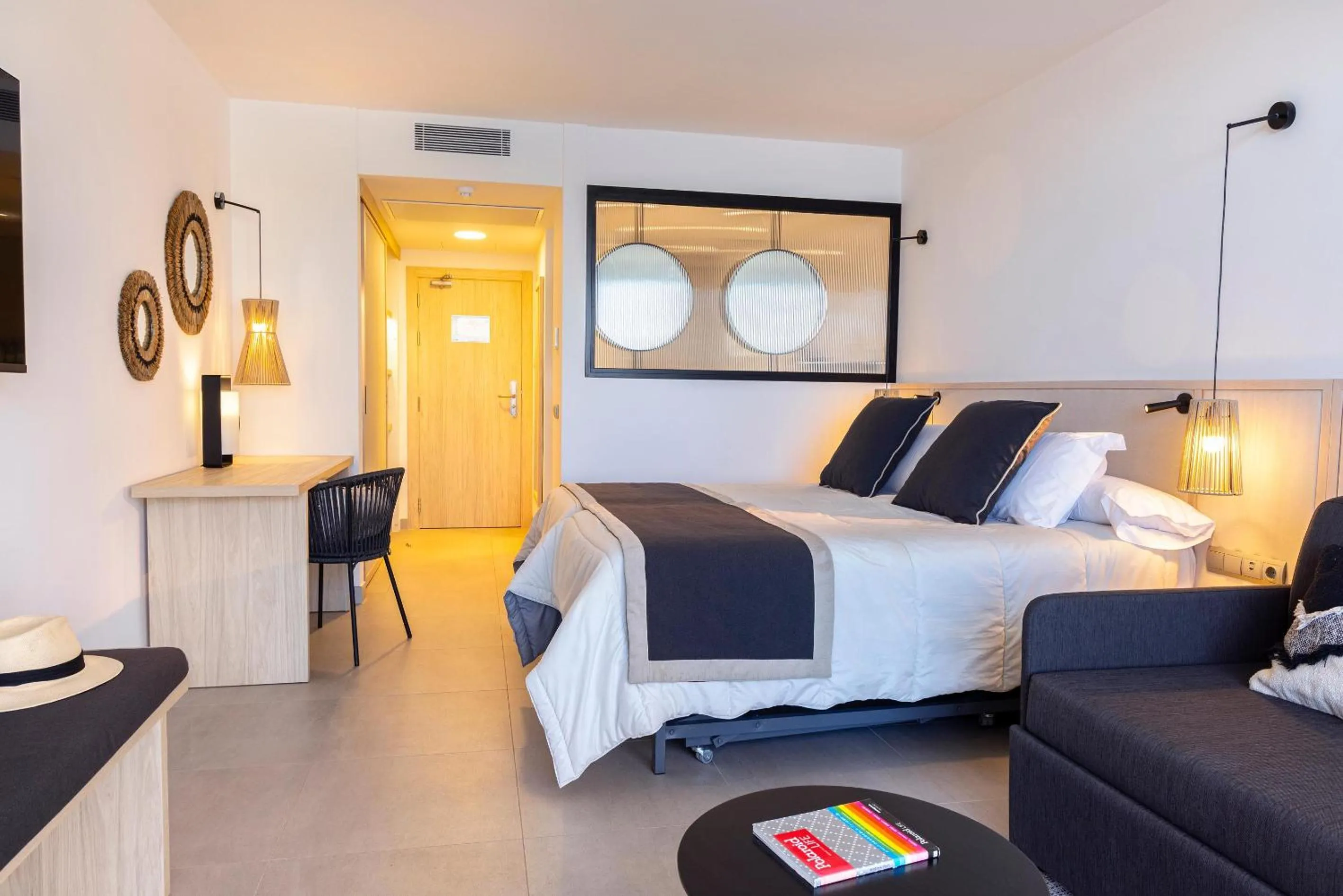 Photo of the whole room, Bed in Invisa Hotel Club Cala Verde