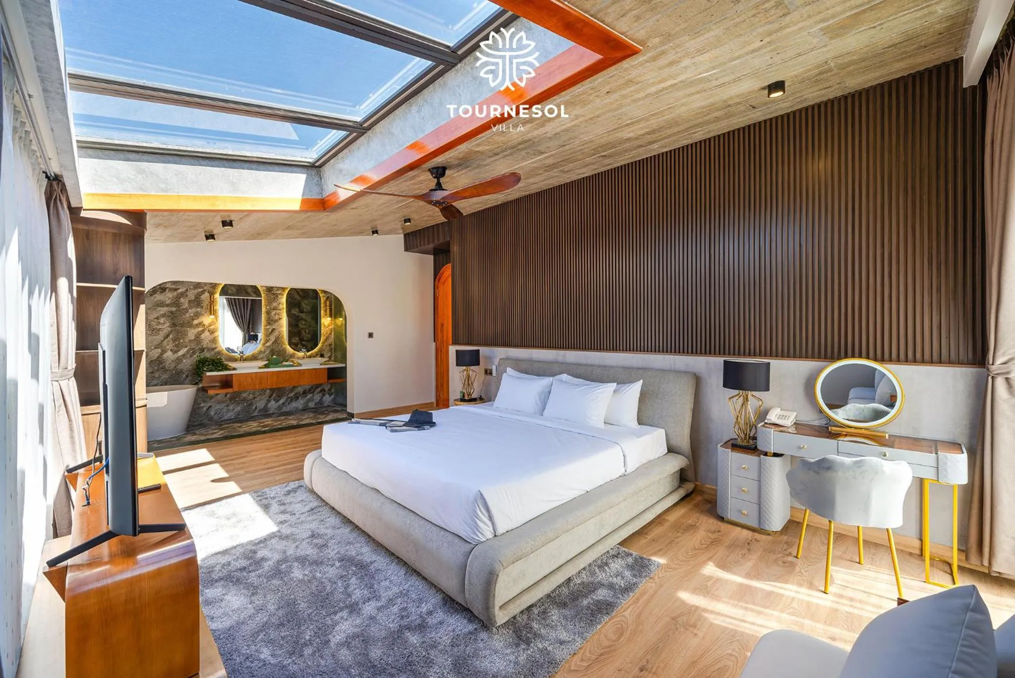 Bed in Tournesol Villa Dalat