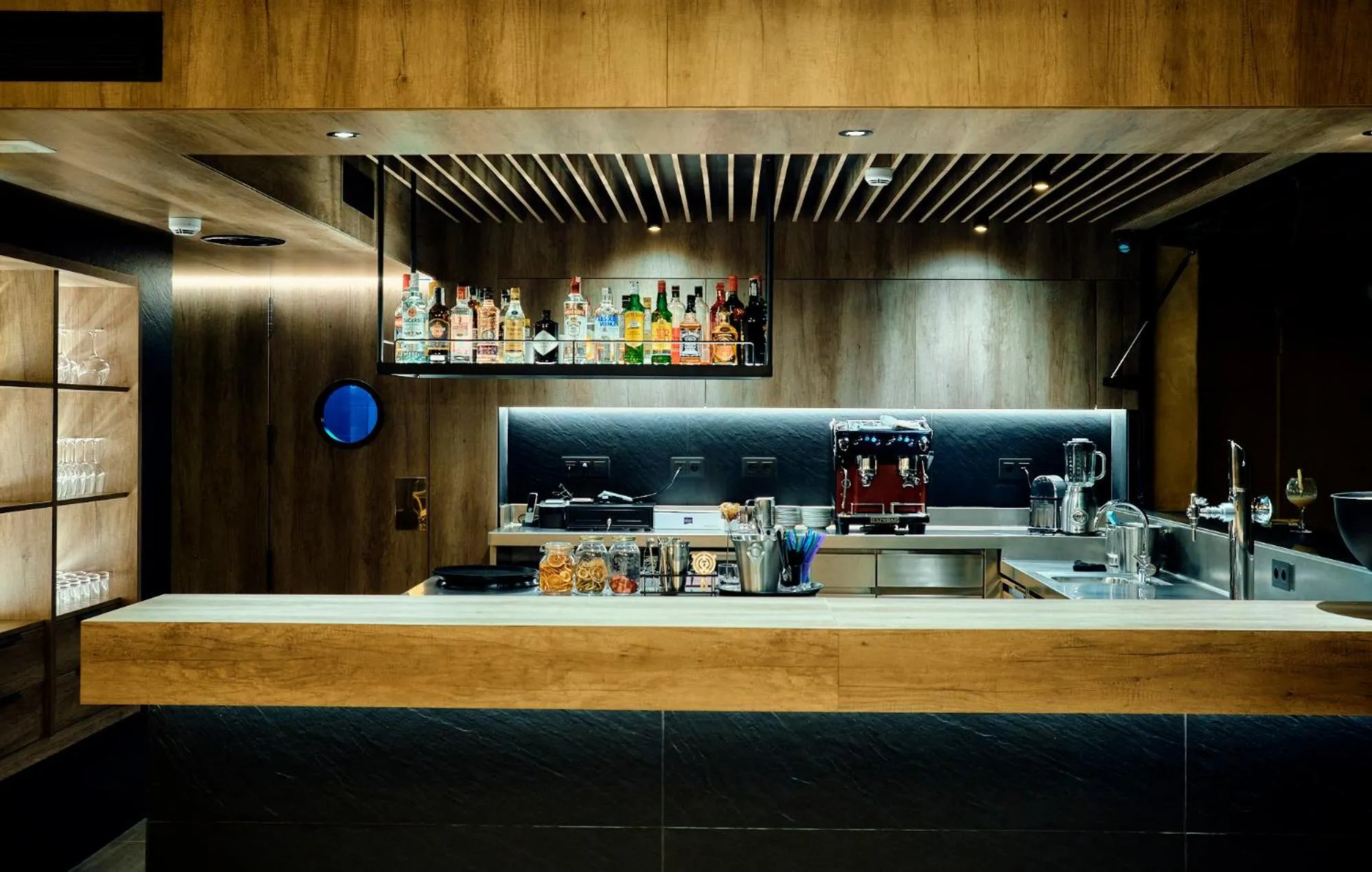 Lounge or bar in Hotel Delfín 4 Sup