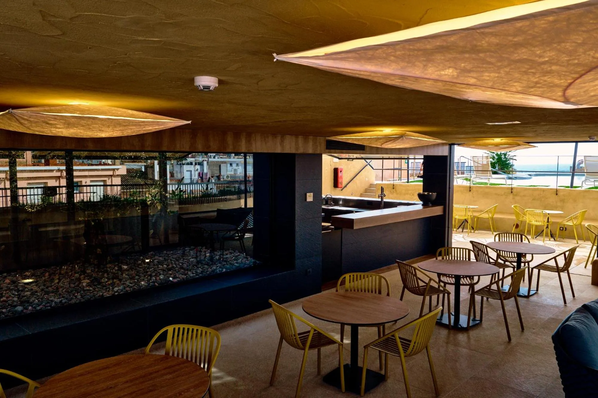 Restaurant/places to eat in Hotel Delfín 4 Sup