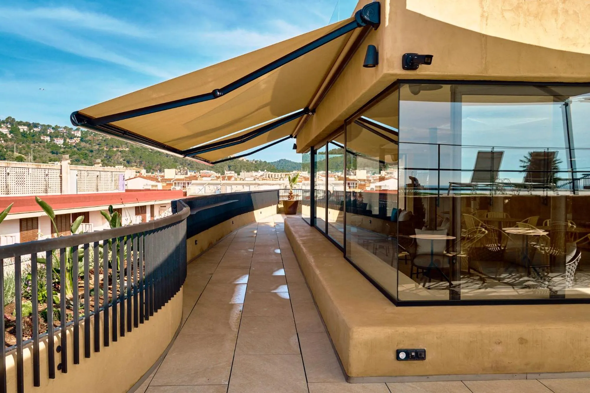 Restaurant/places to eat in Hotel Delfín 4 Sup