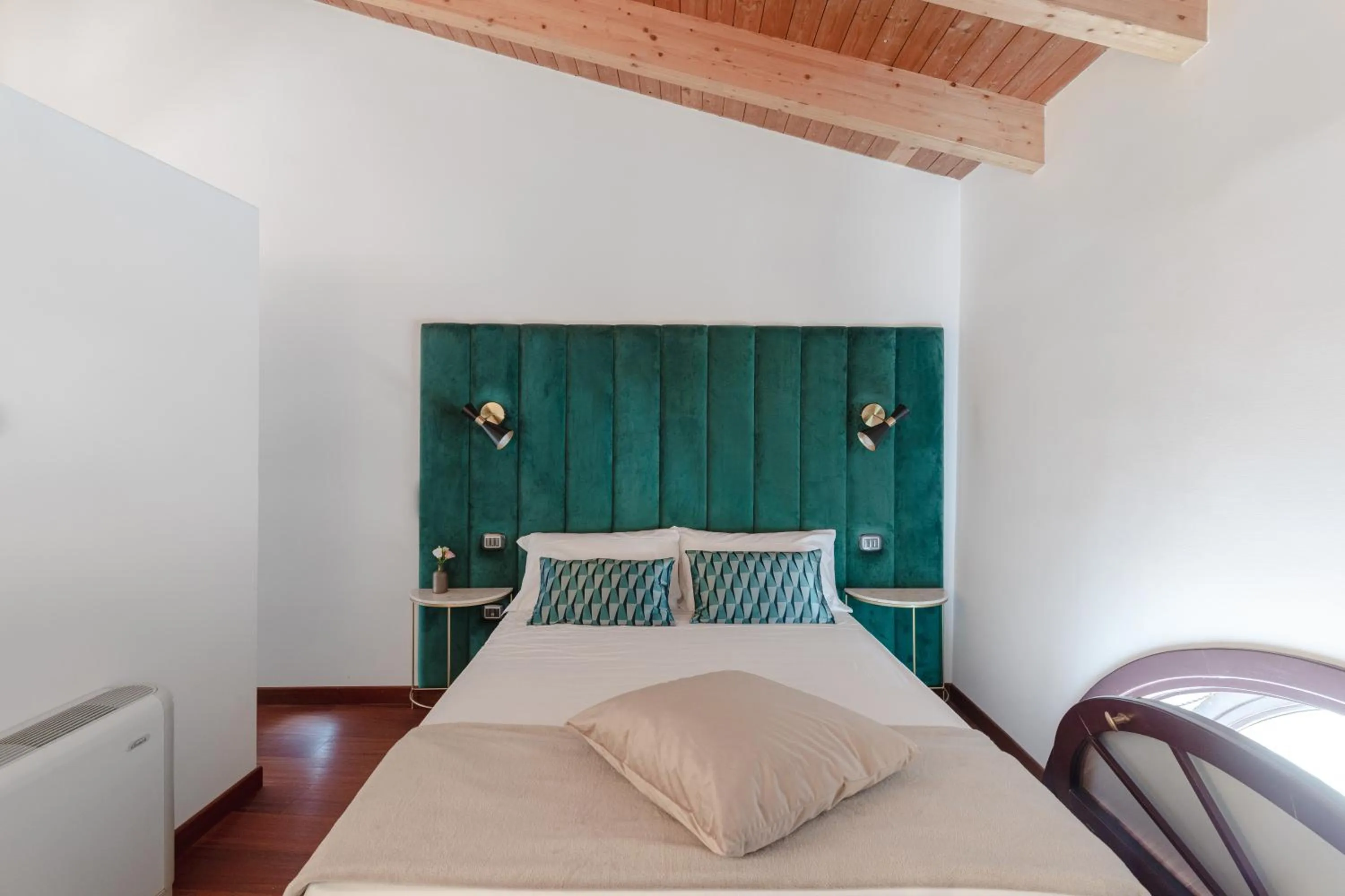 Bedroom, Bed in Torre Capranica