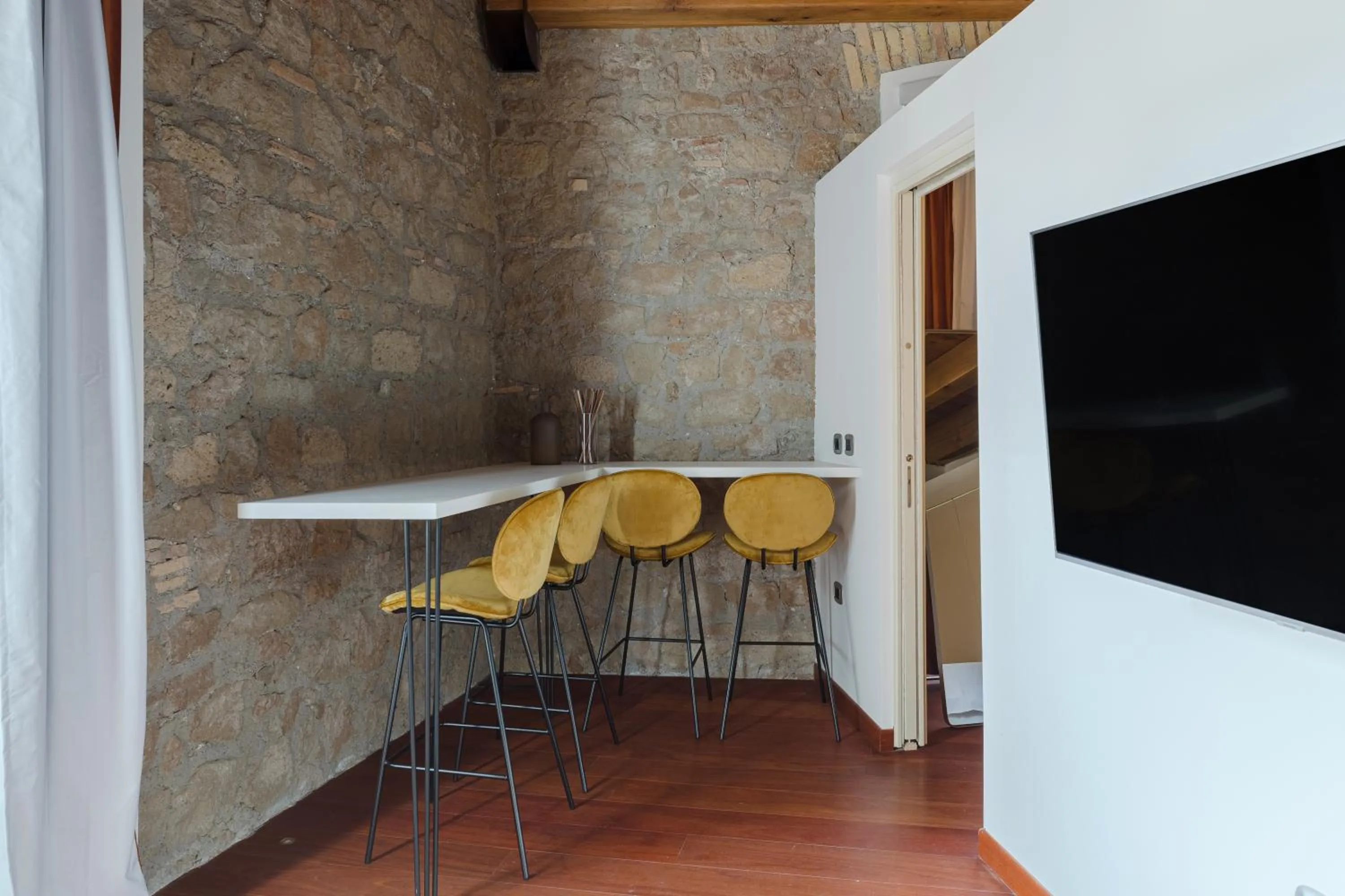 TV and multimedia in Torre Capranica