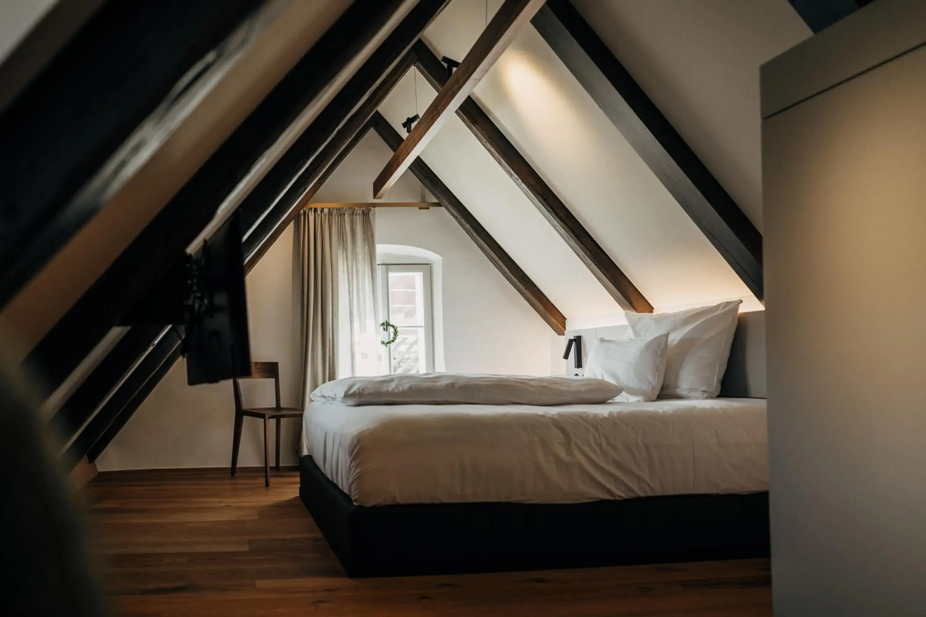 Suite with Balcony - single occupancy in Bootshaus Amberg Suite with Balcony - single occupancy in Bootshaus Amberg