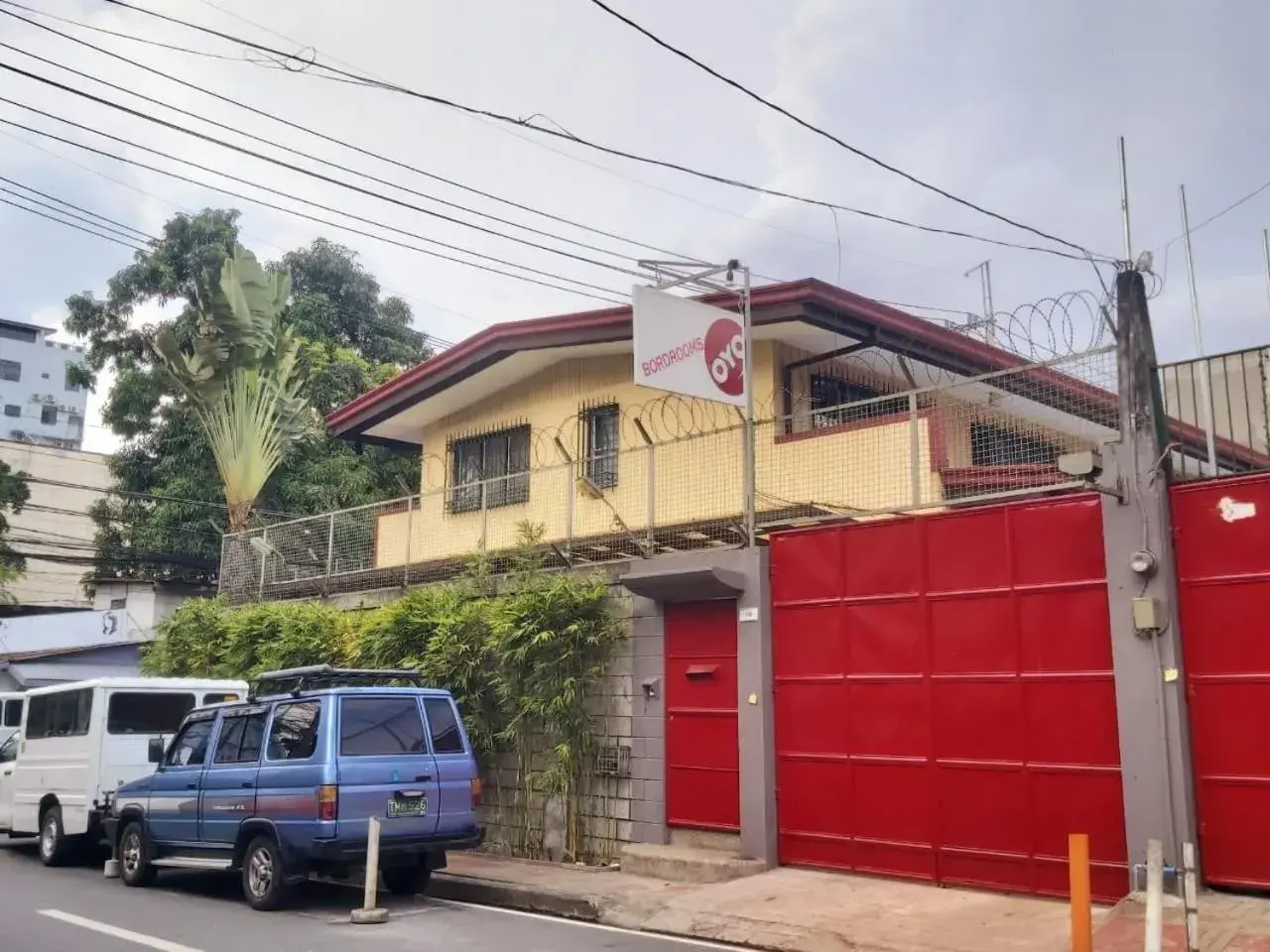 Facade/entrance in OYO 916 Angel's Boardrooms Facade/entrance in OYO 916 Angel's Boardrooms