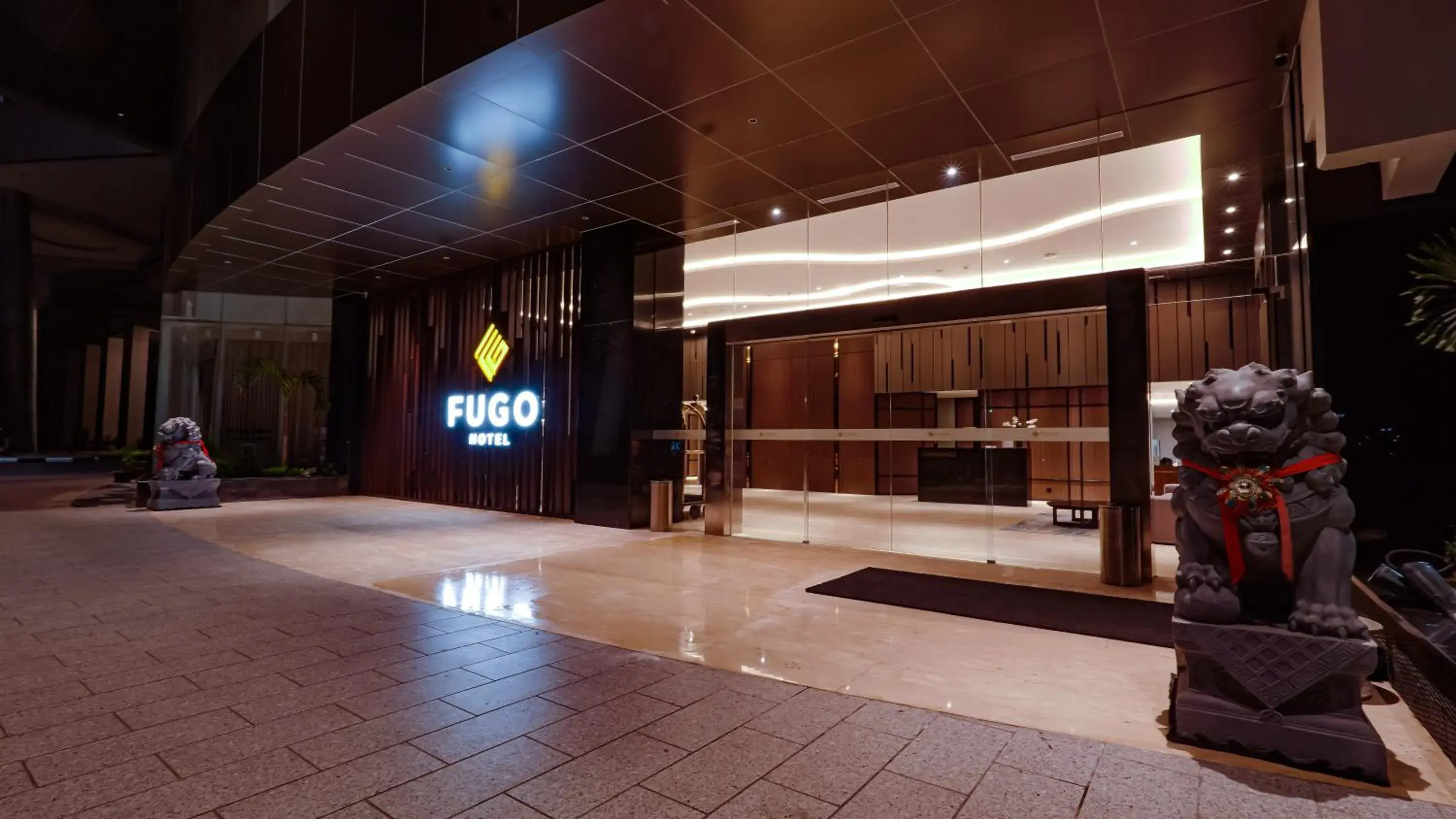 Facade/entrance in FUGO Hotel Samarinda Facade/entrance in FUGO Hotel Samarinda