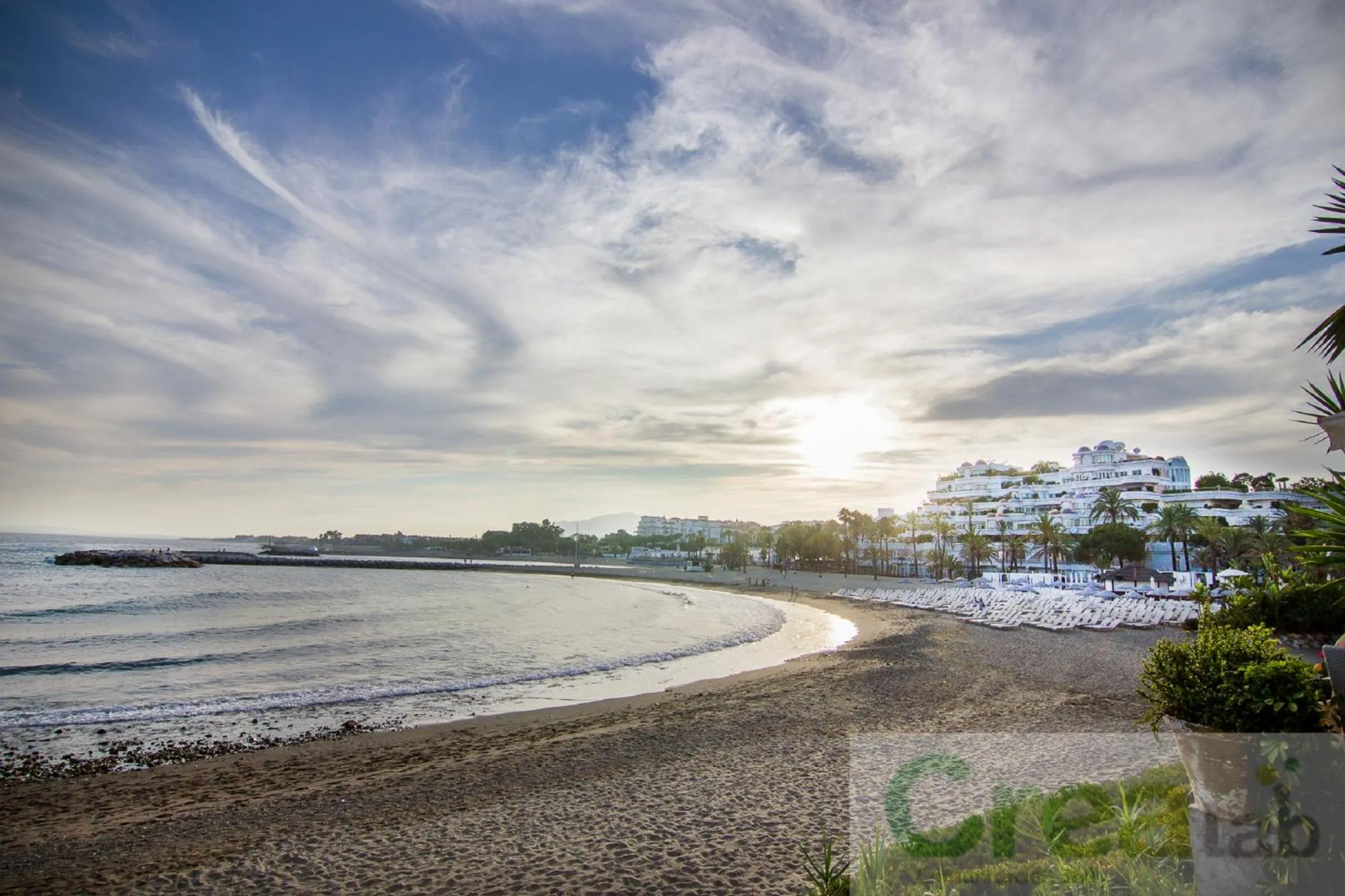 Beach in Park Plaza Suites Apartamentos