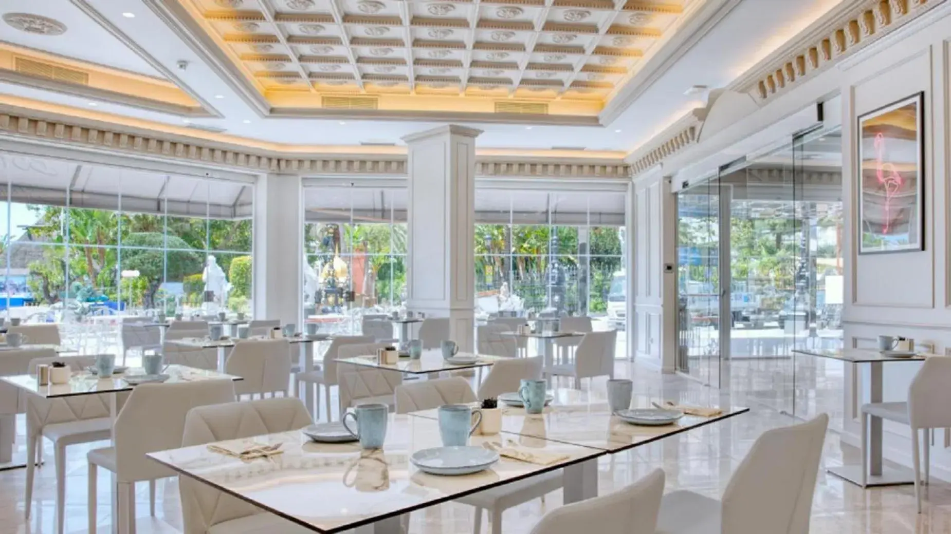 Food and drinks in Boutique Hotel B51 Food and drinks in Boutique Hotel B51