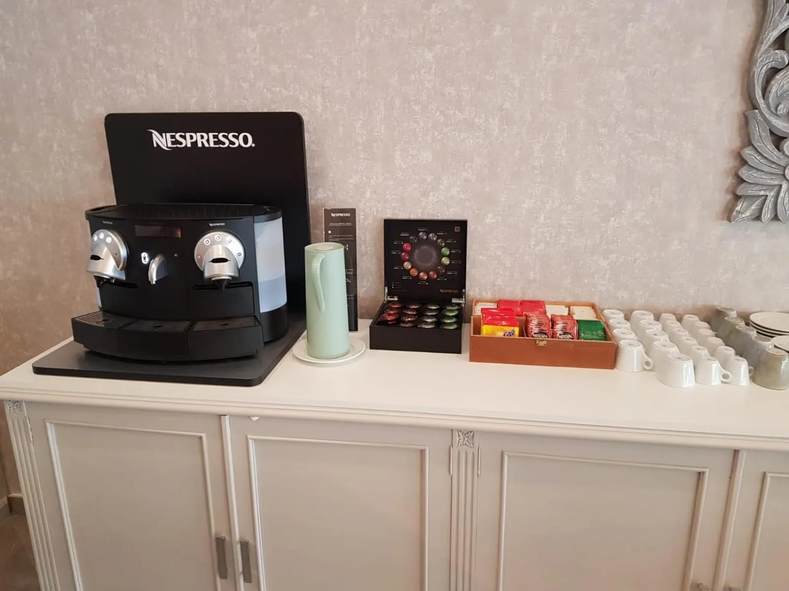 Coffee/tea facilities in Boutique Hotel B51