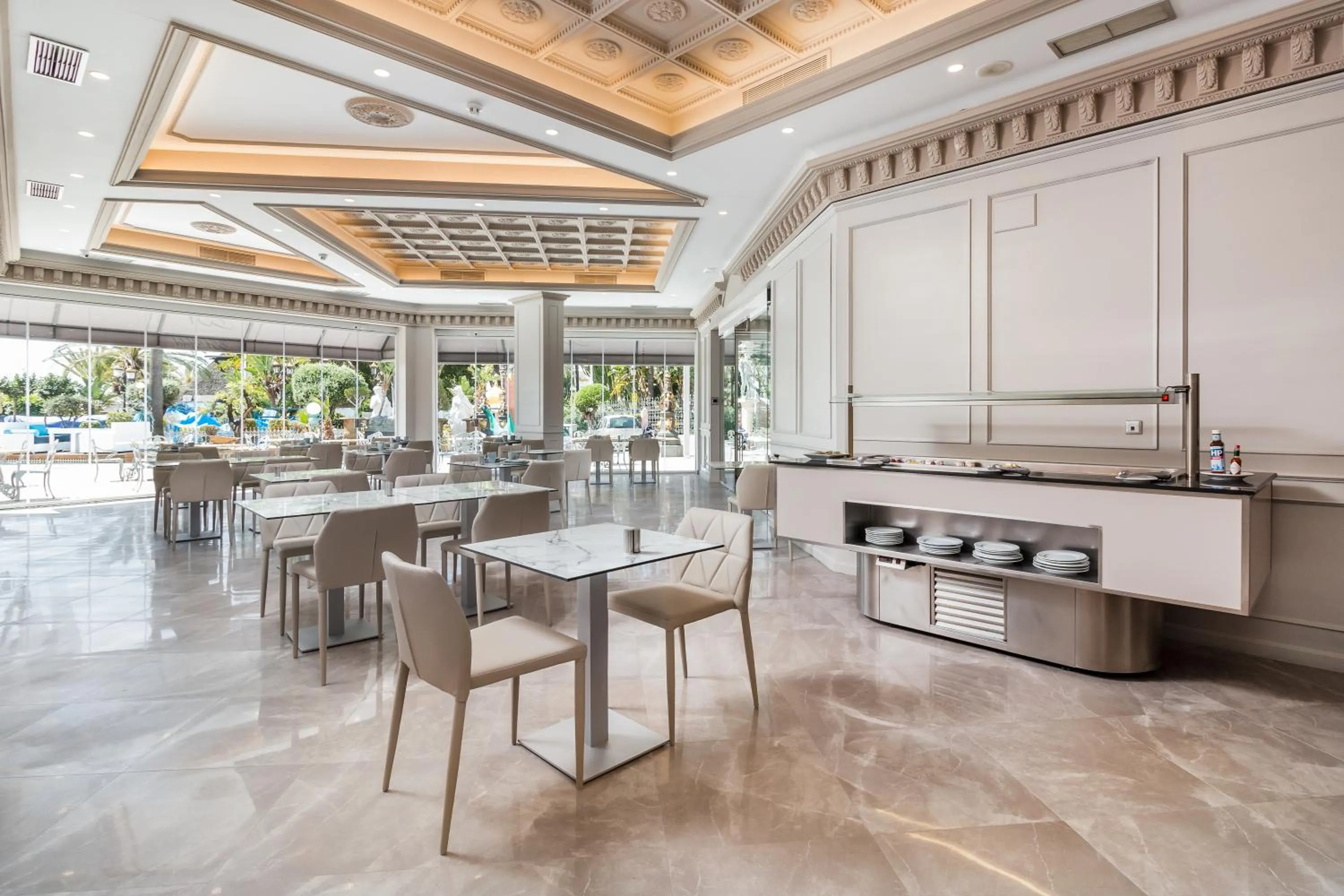 Restaurant/places to eat in Boutique Hotel B51