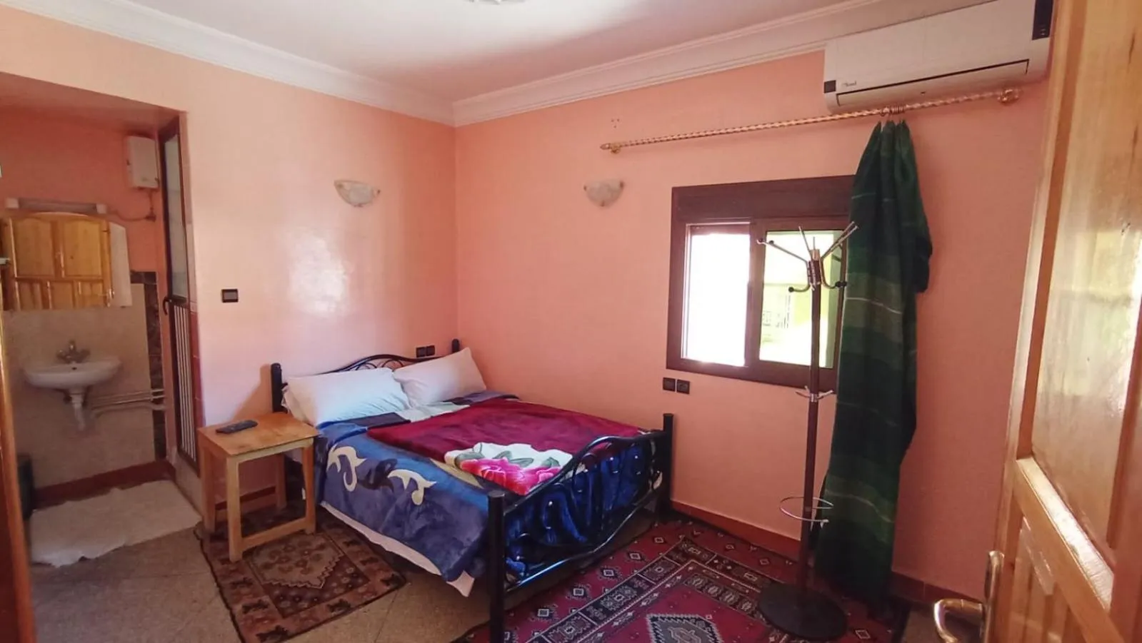 Bed in Hôtel Restaurant BOUGAFER