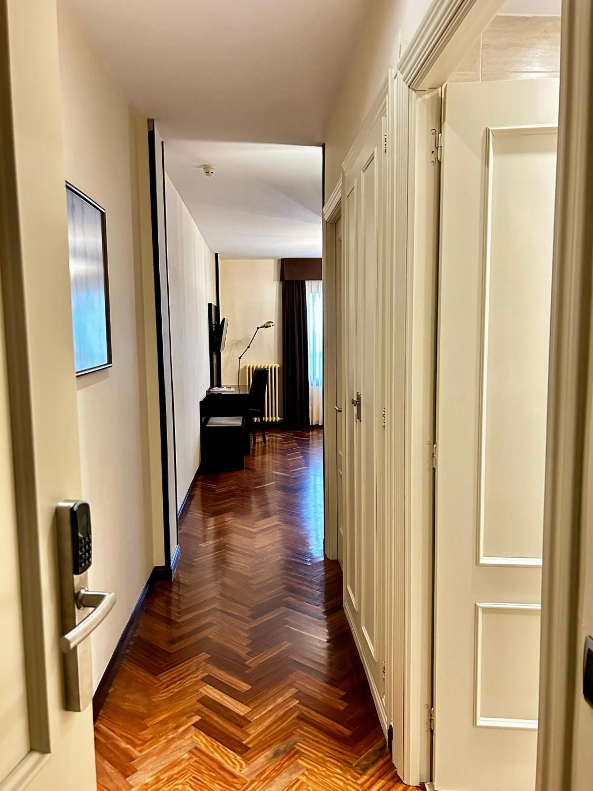 Photo of the whole room in Hotel La Arquera