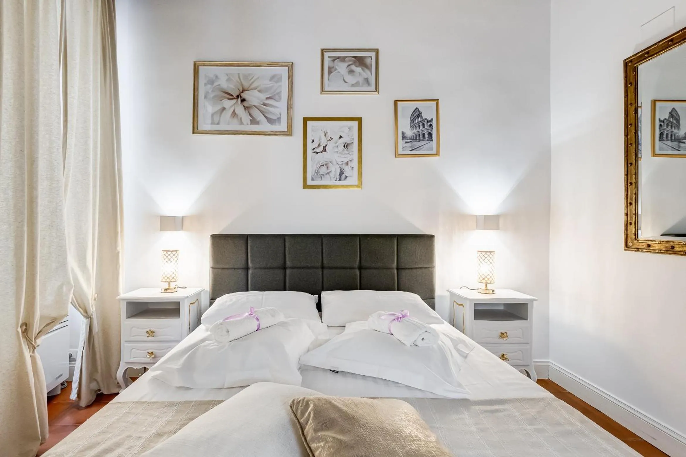 Bedroom, Bed in Campo dei fiori Royal Orchid apartment