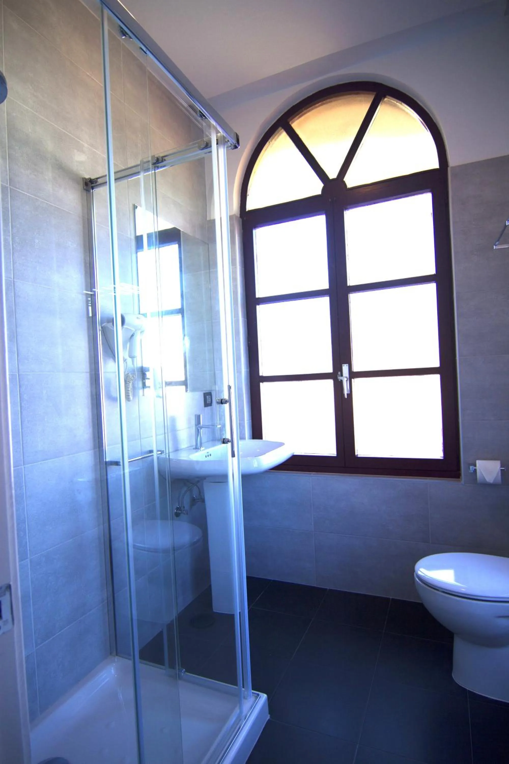 Shower in Hotel La Palma de Llanes