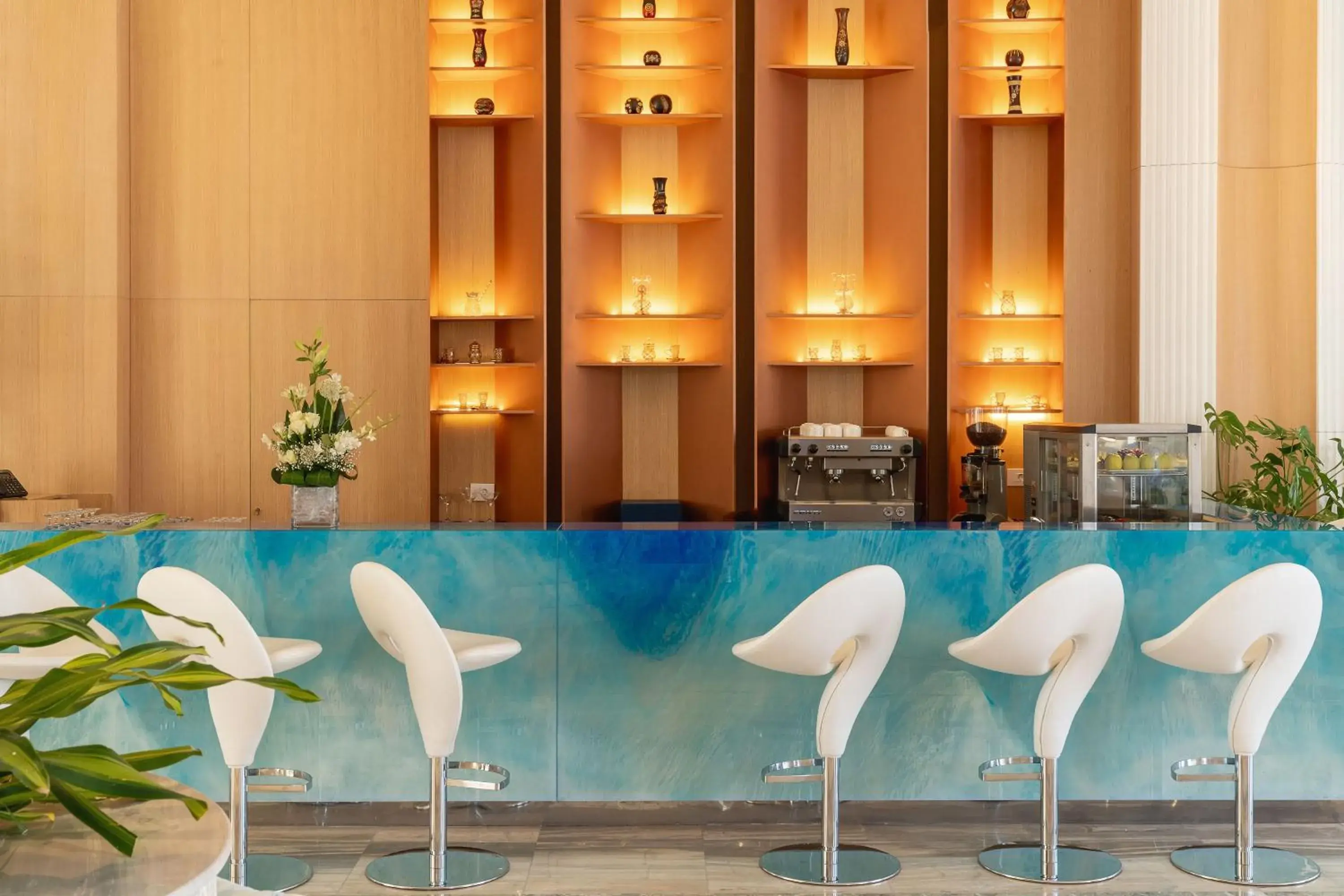 Lounge or bar in Cleopatra Luxury Resort Sharm - Adults Only 16 years plus Lounge or bar in Cleopatra Luxury Resort Sharm - Adults Only 16 years plus