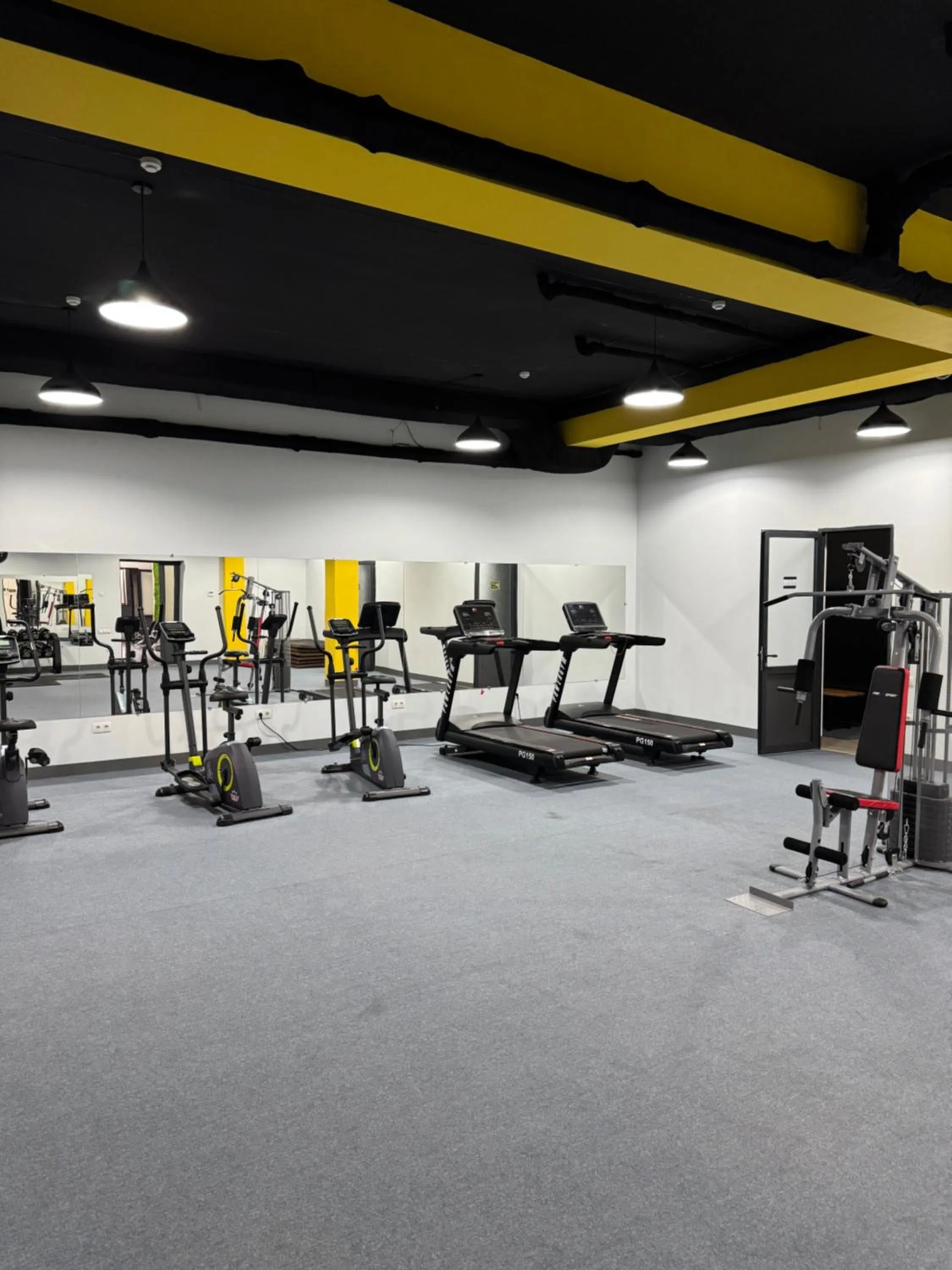 Fitness centre/facilities in Novza Palace Hotel
