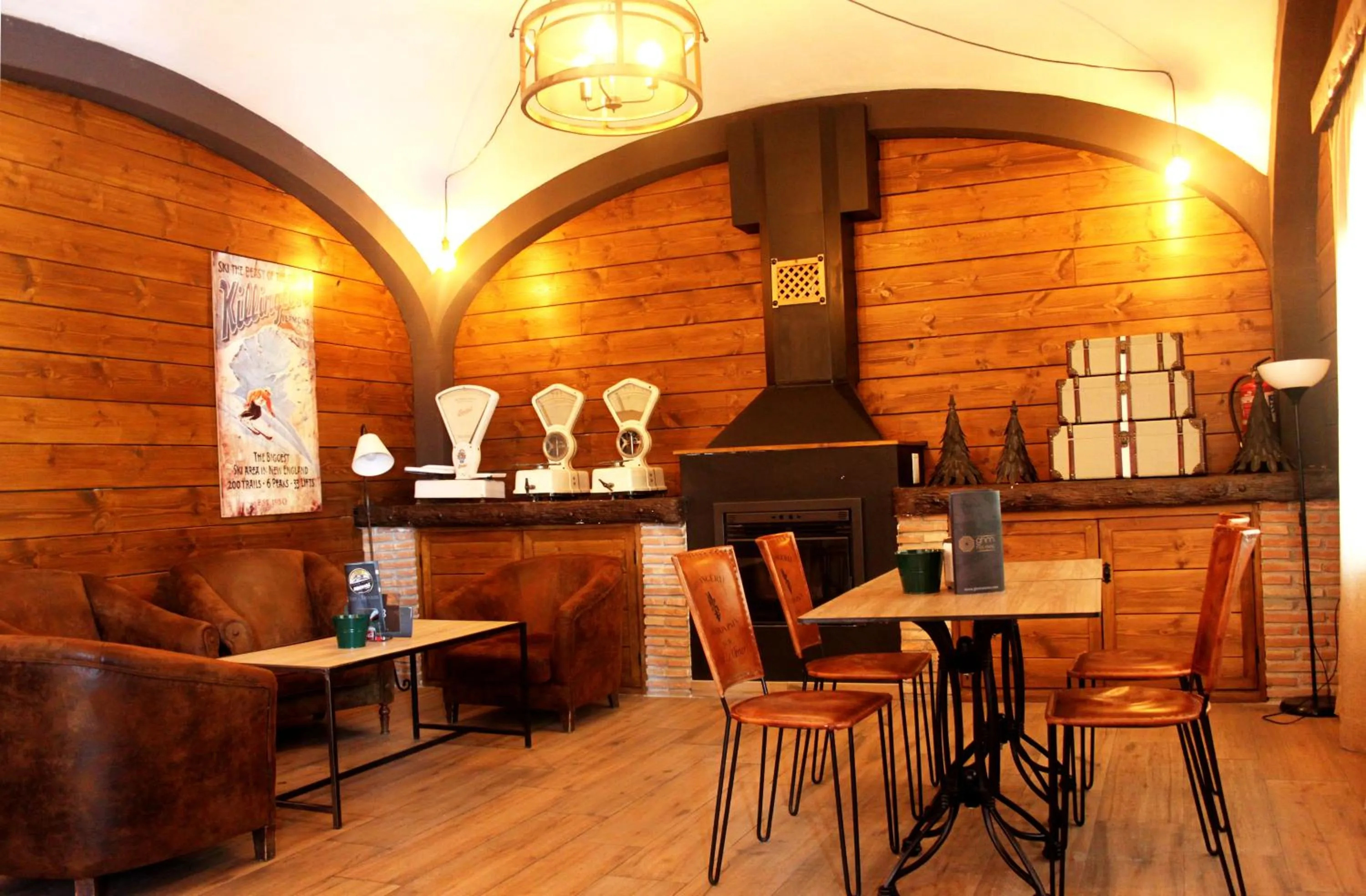 Lounge or bar in Hotel GHM Monachil