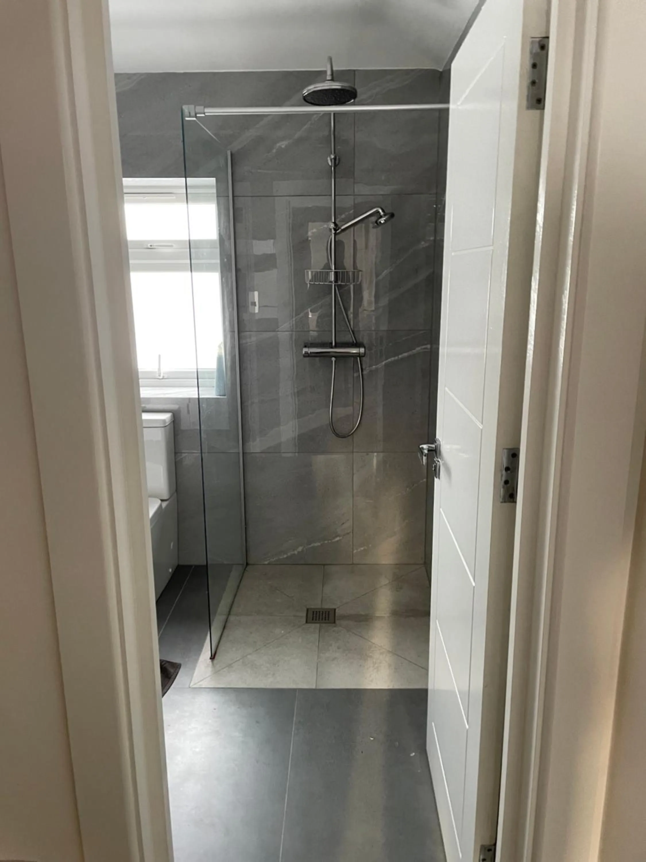 Shower in Cerrkuss Stays