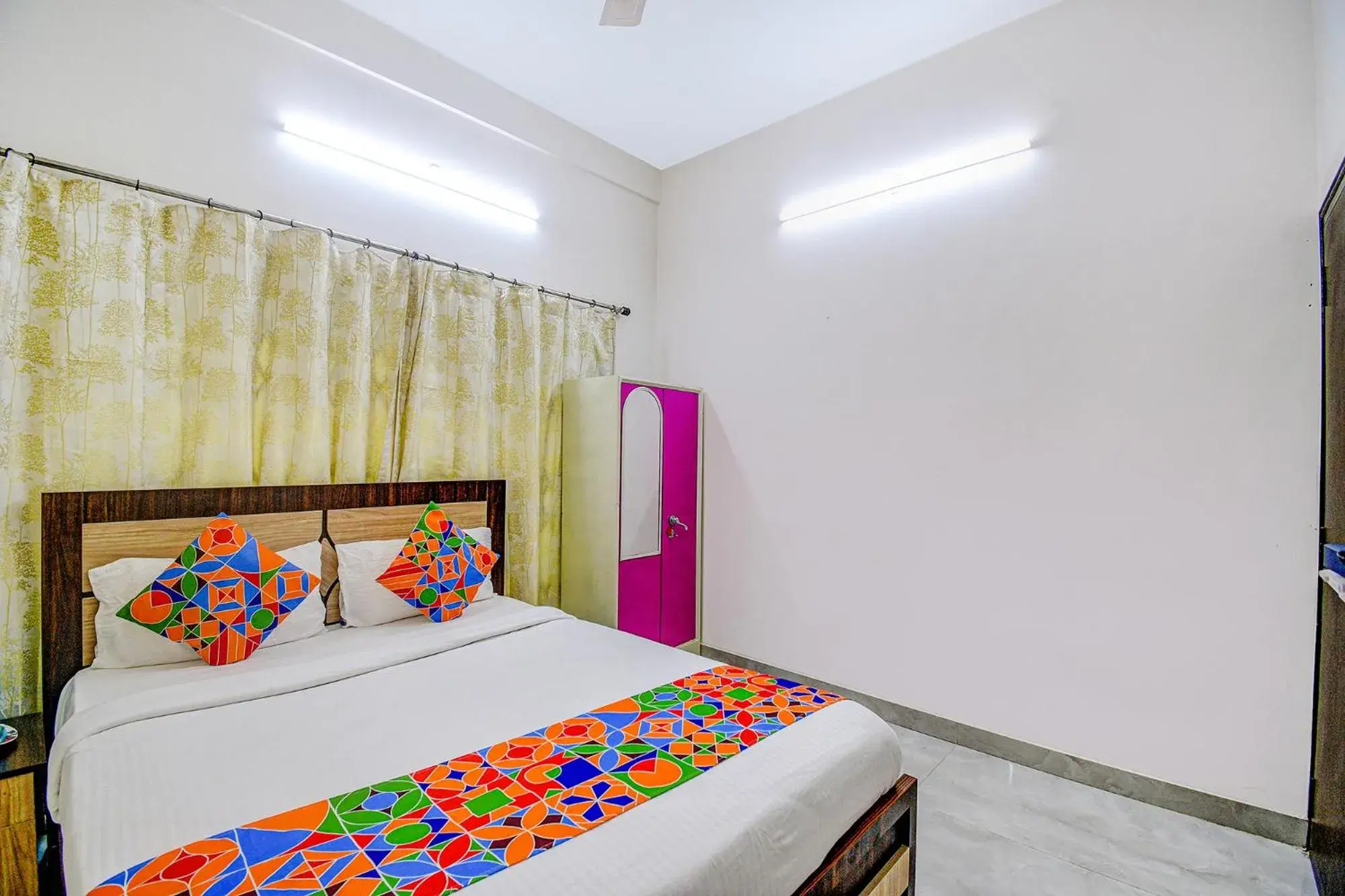 Bed in FabHotel Moon Residency Bed in FabHotel Moon Residency