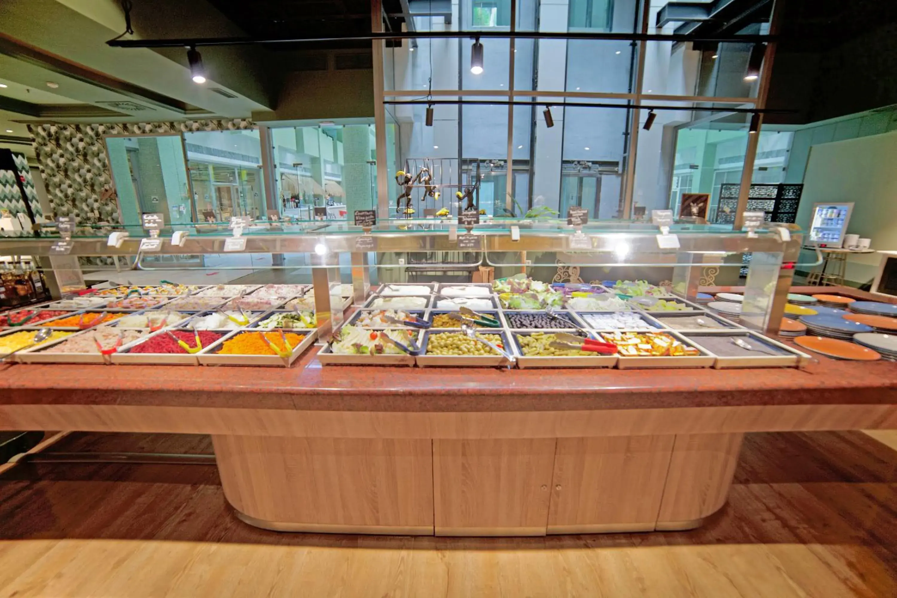 Restaurant/places to eat in Holiday World RIWO Hotel. Restaurant/places to eat in Holiday World RIWO Hotel.