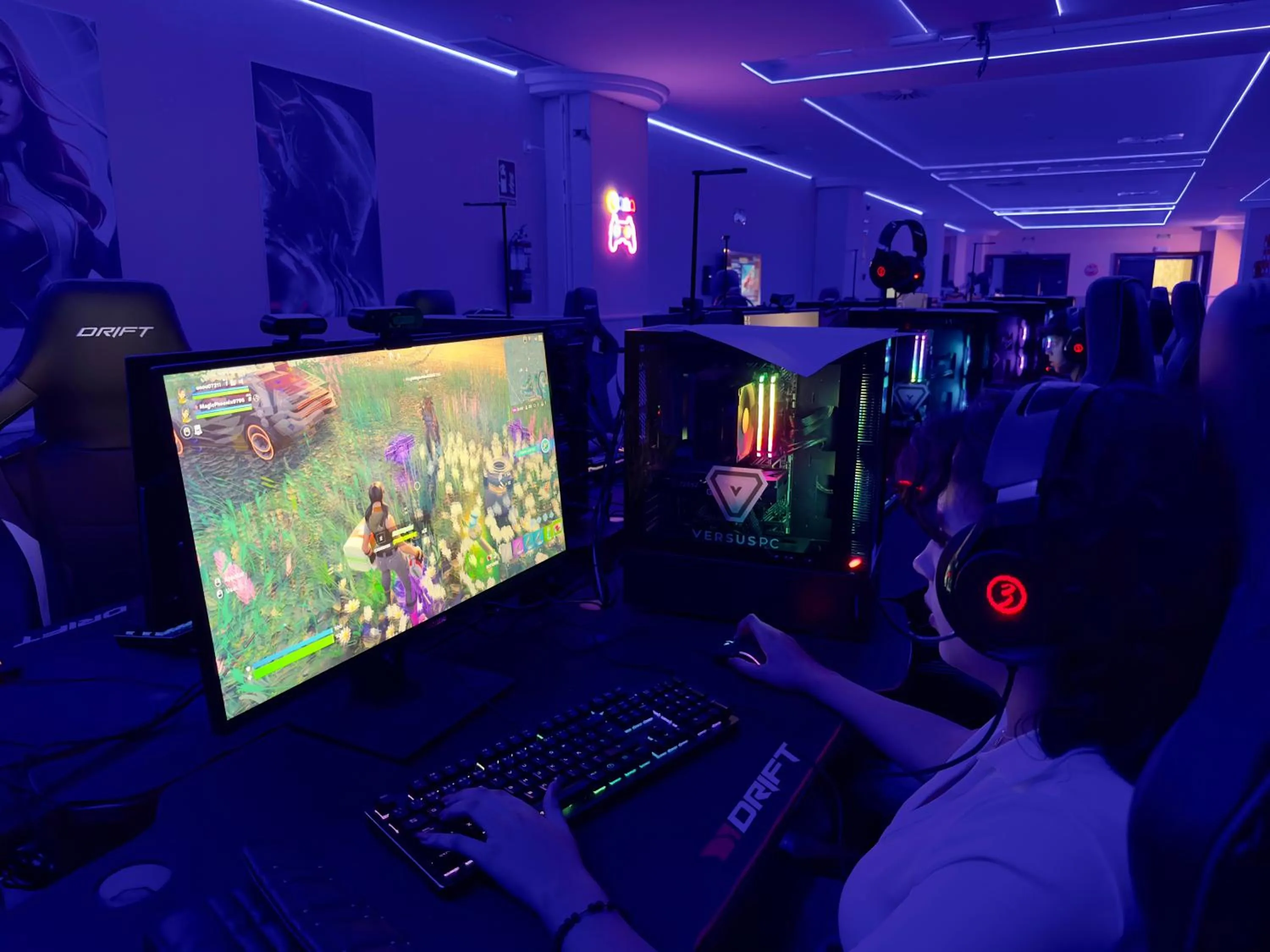 Entertainment in Holiday World RIWO Hotel.