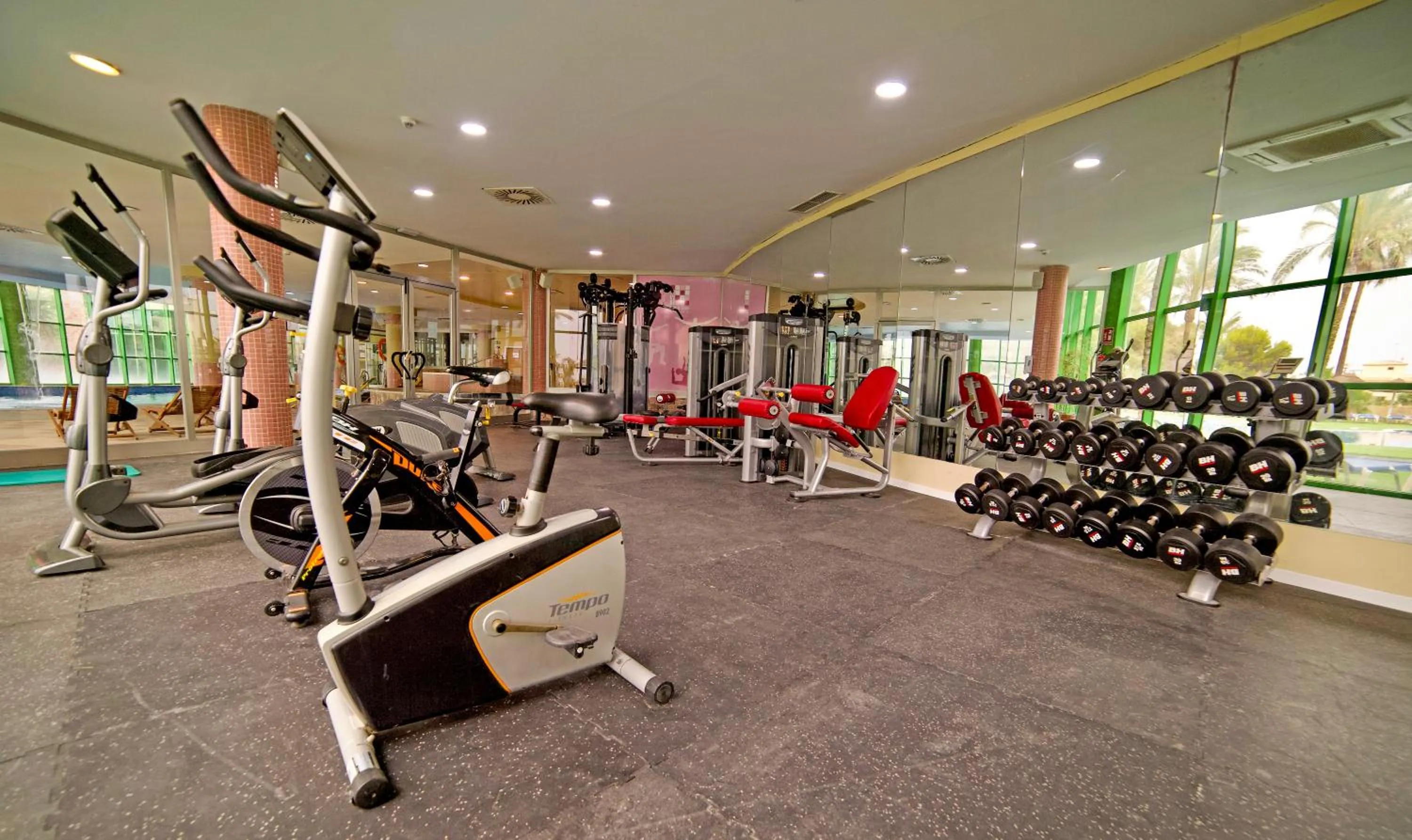 Fitness centre/facilities in Holiday World RIWO Hotel.
