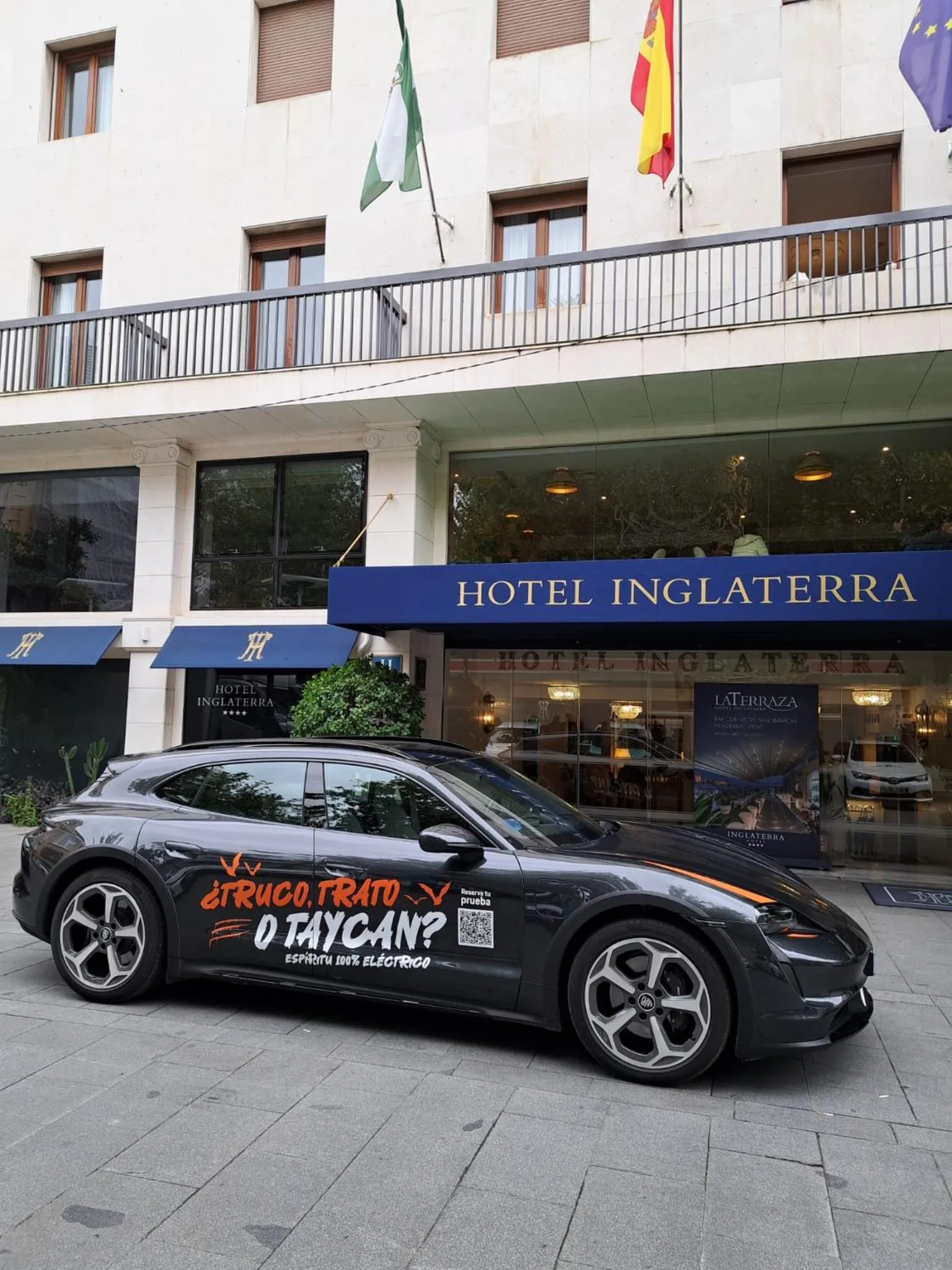 Parking in Hotel Inglaterra