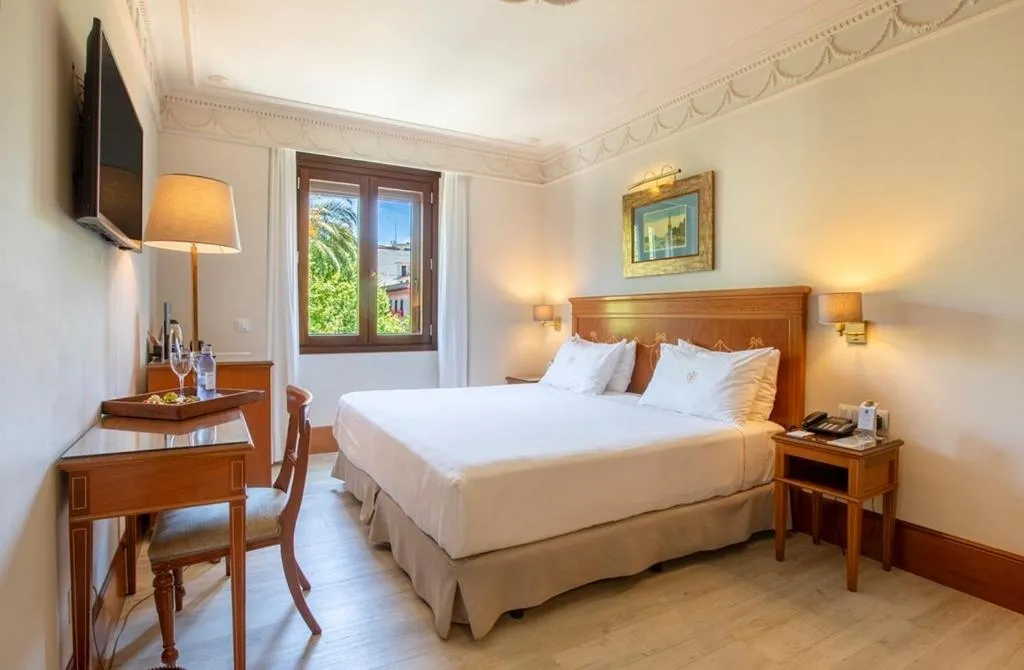 Bed in Hotel Inglaterra