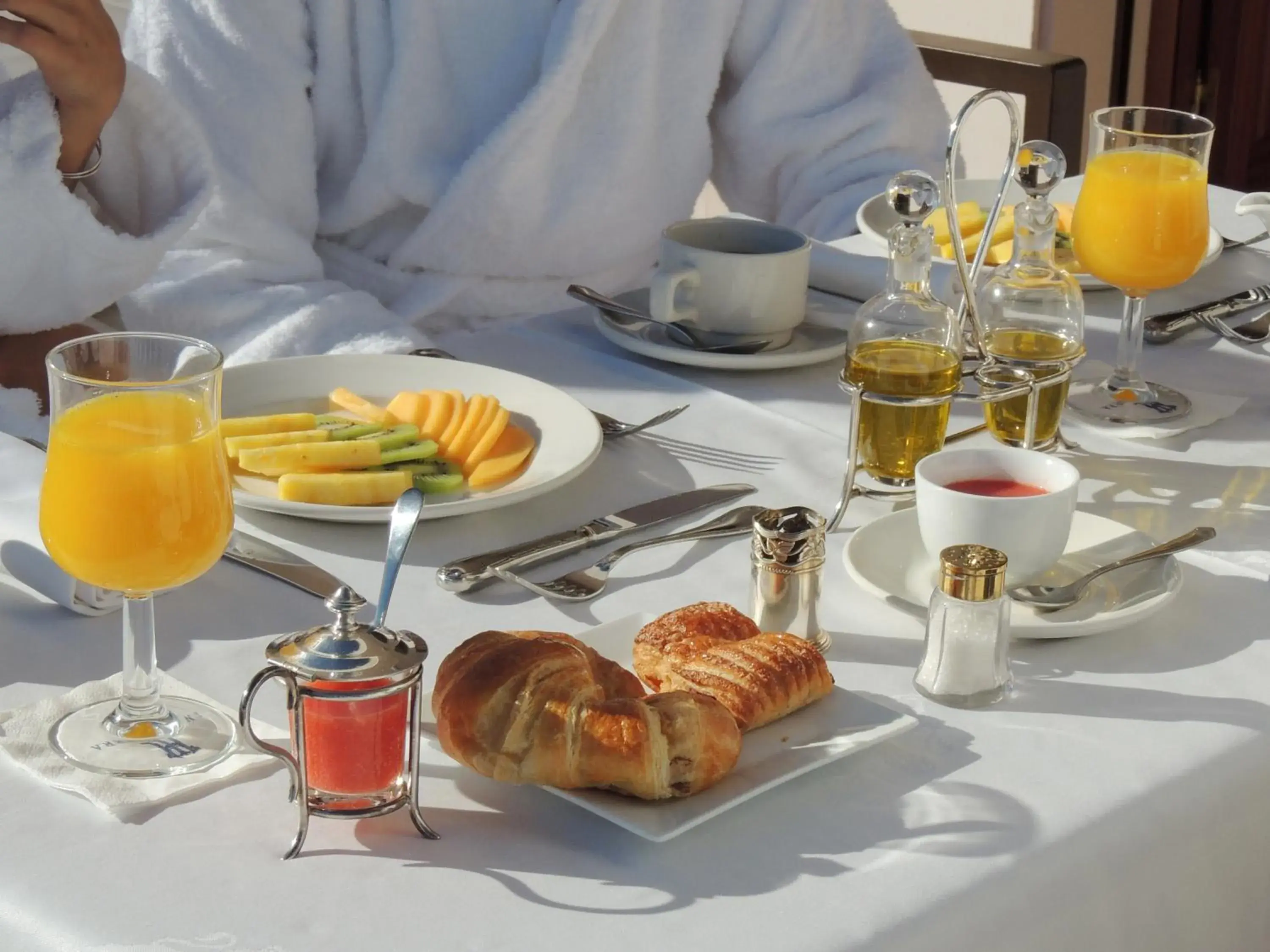 Breakfast in Hotel Inglaterra Breakfast in Hotel Inglaterra