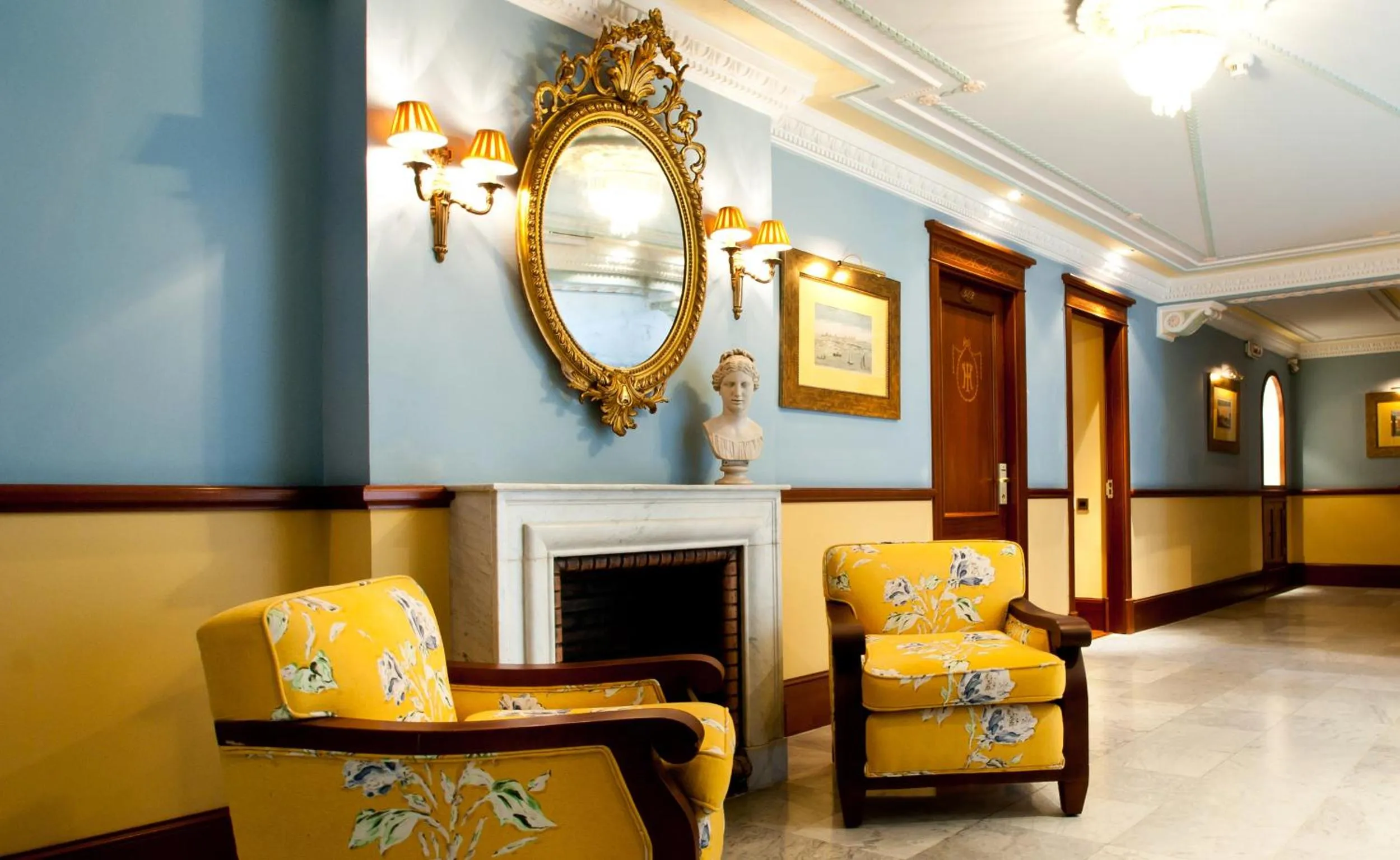 Living room in Hotel Inglaterra