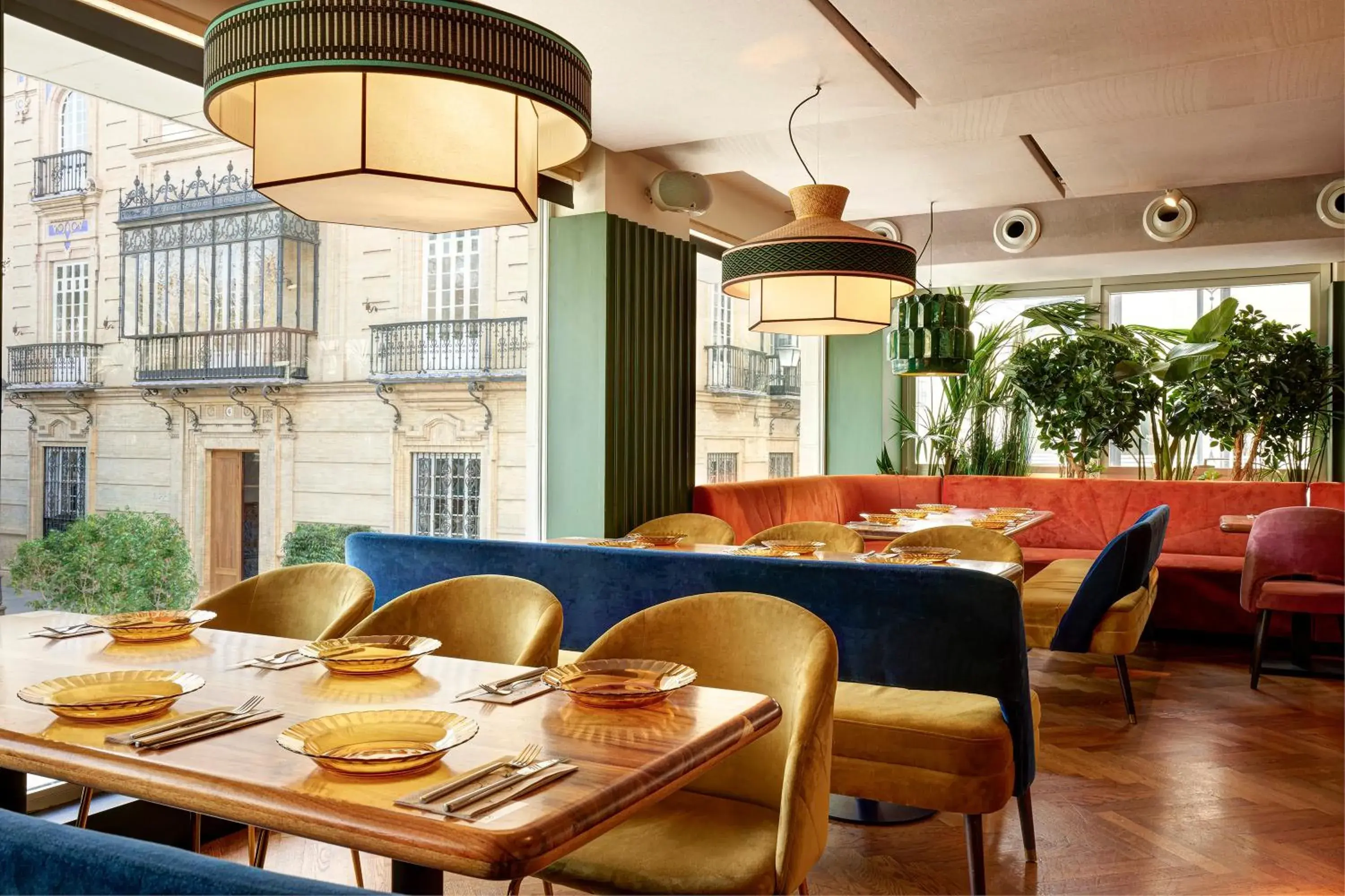 Restaurant/places to eat in Hotel Inglaterra Restaurant/places to eat in Hotel Inglaterra