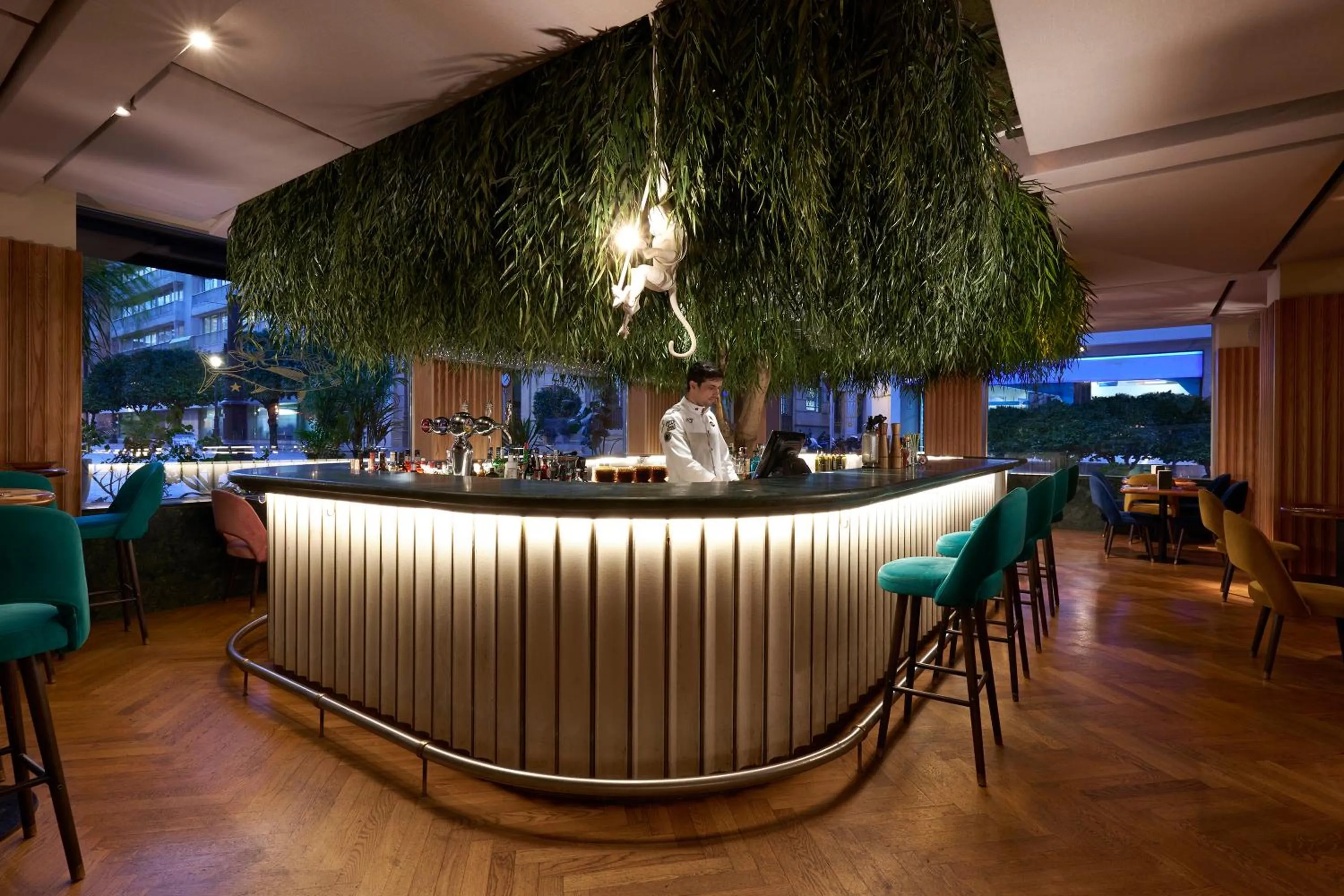 Restaurant/places to eat in Hotel Inglaterra