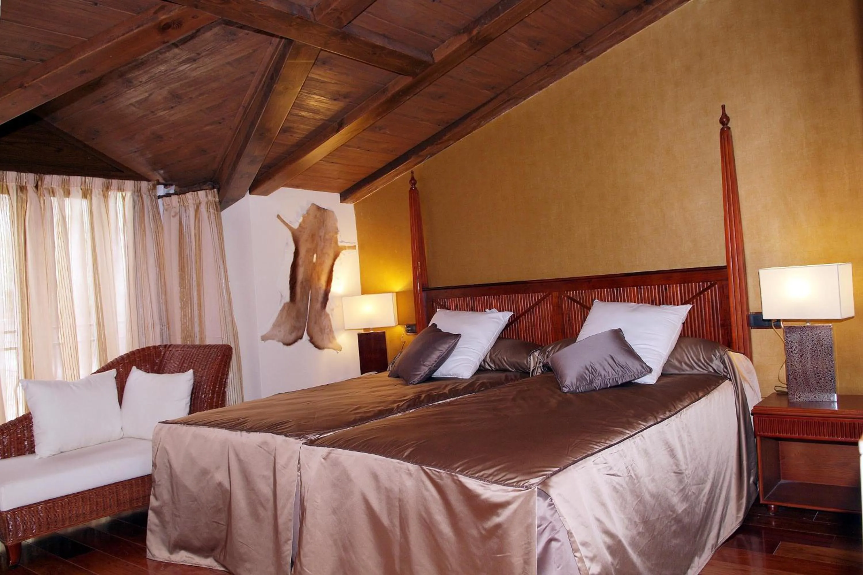 Photo of the whole room, Bed in Hotel & Spa Sierra de Cazorla 4*