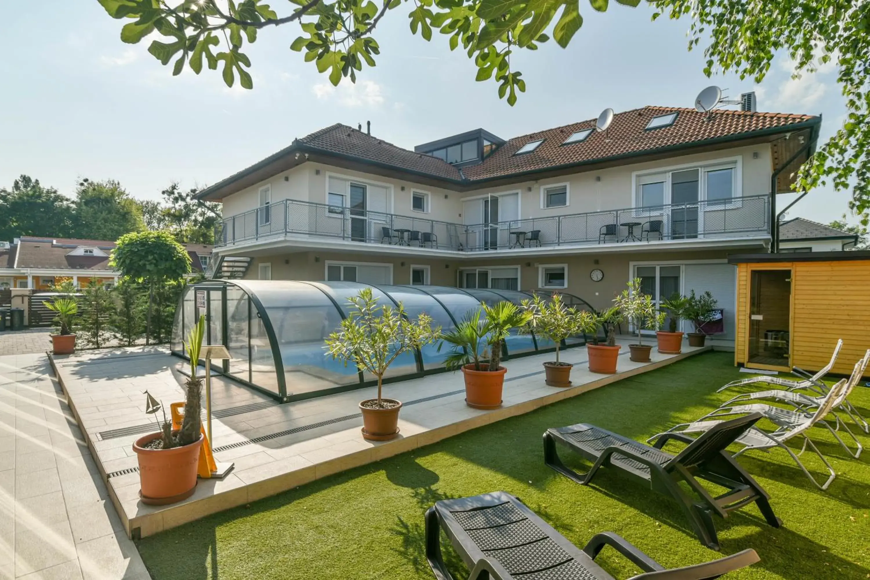 Happy Apartments Happy Apartments