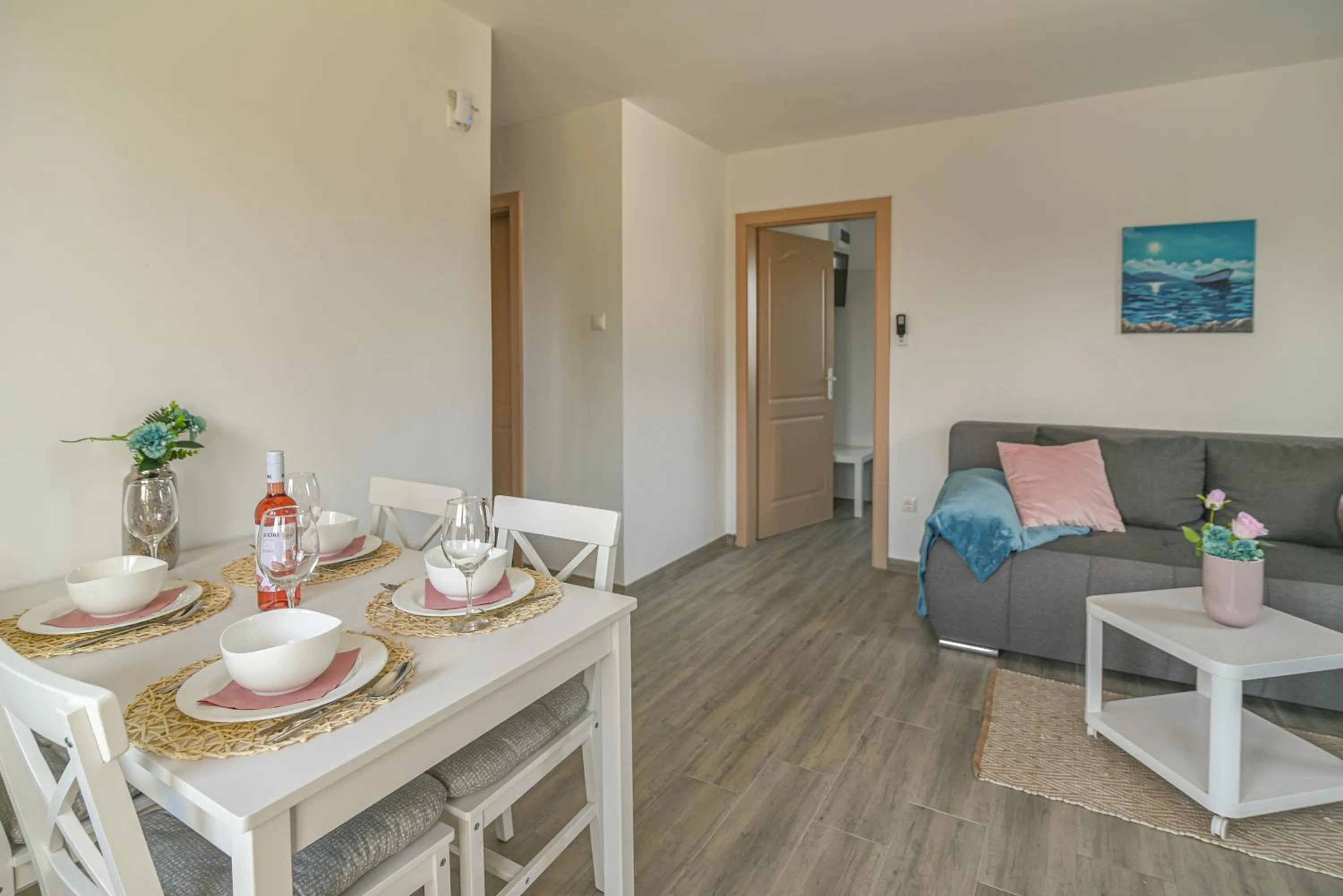 Living room in Happy Apartments