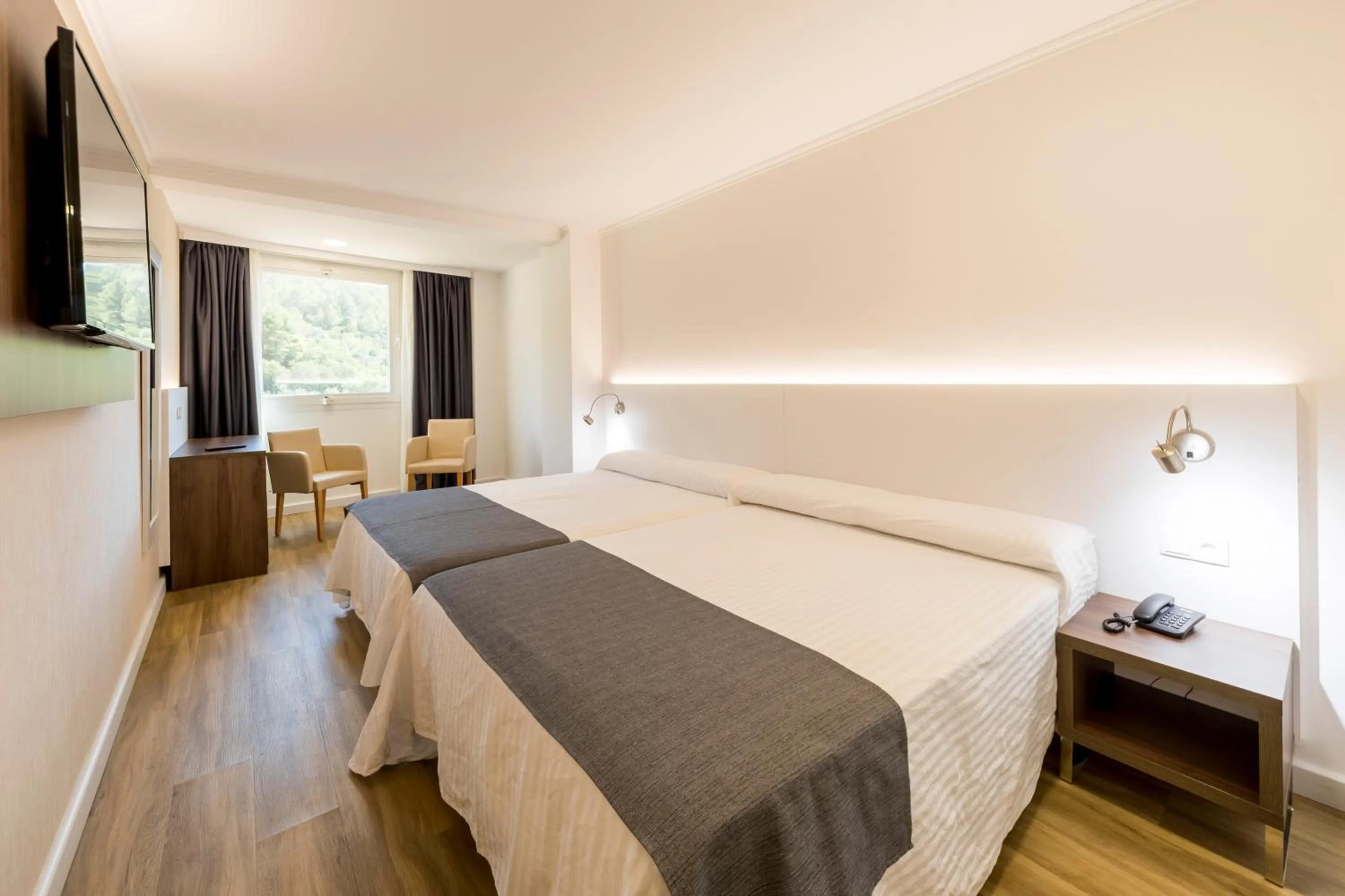 Bed in Hotel Rosaleda del Mijares