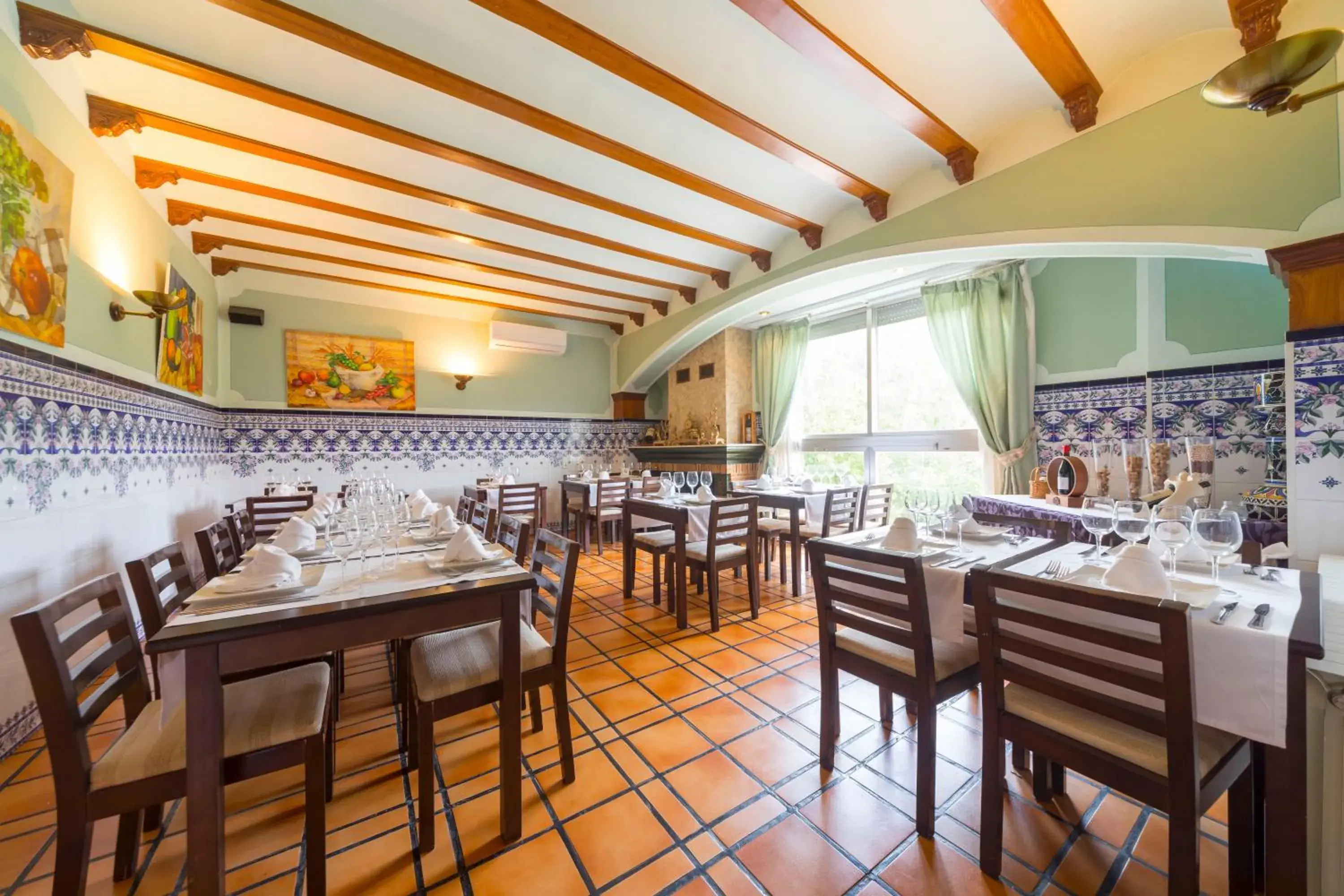 Restaurant/places to eat in Hotel Rosaleda del Mijares Restaurant/places to eat in Hotel Rosaleda del Mijares