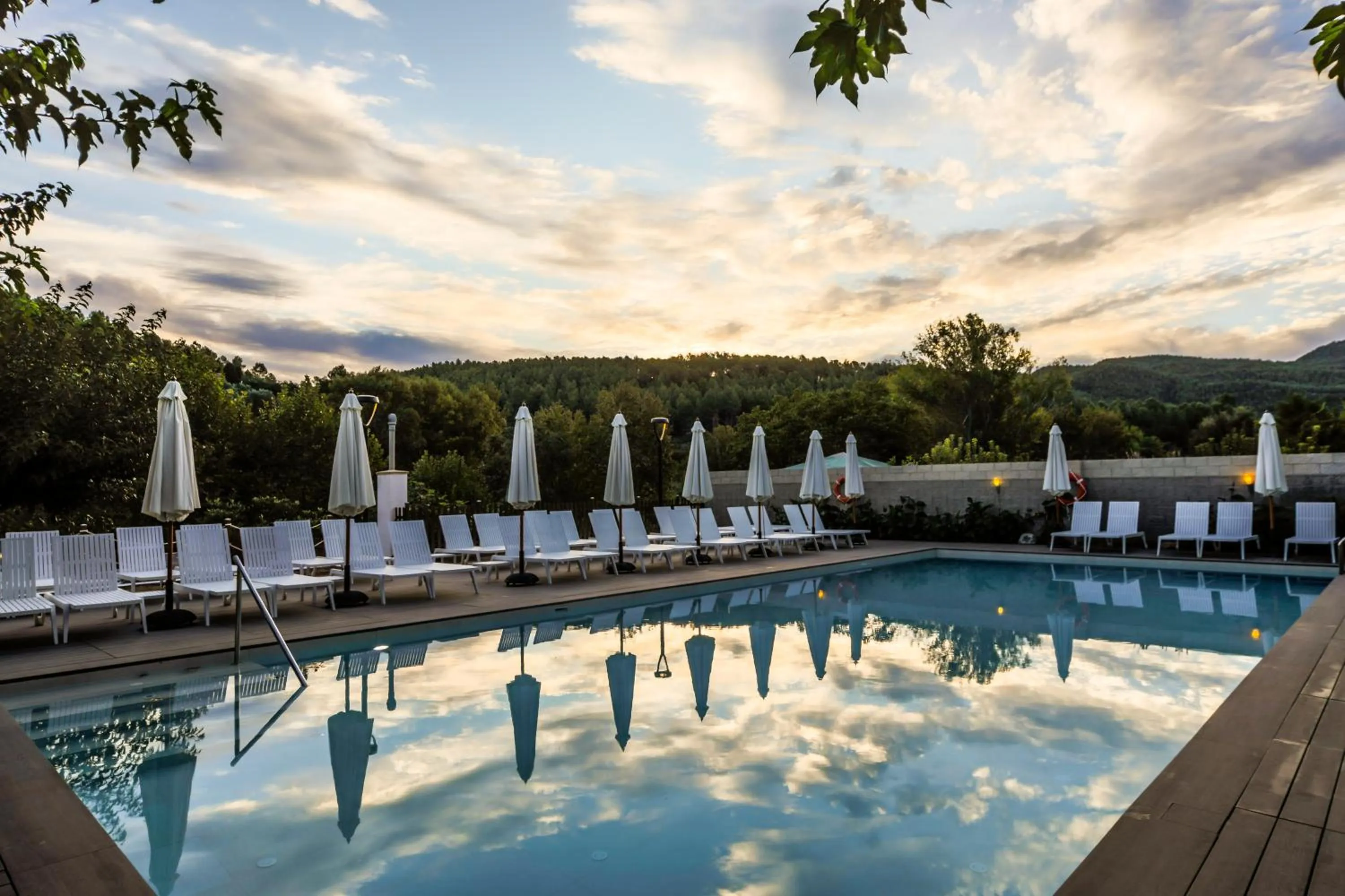 Swimming pool in Hotel Rosaleda del Mijares